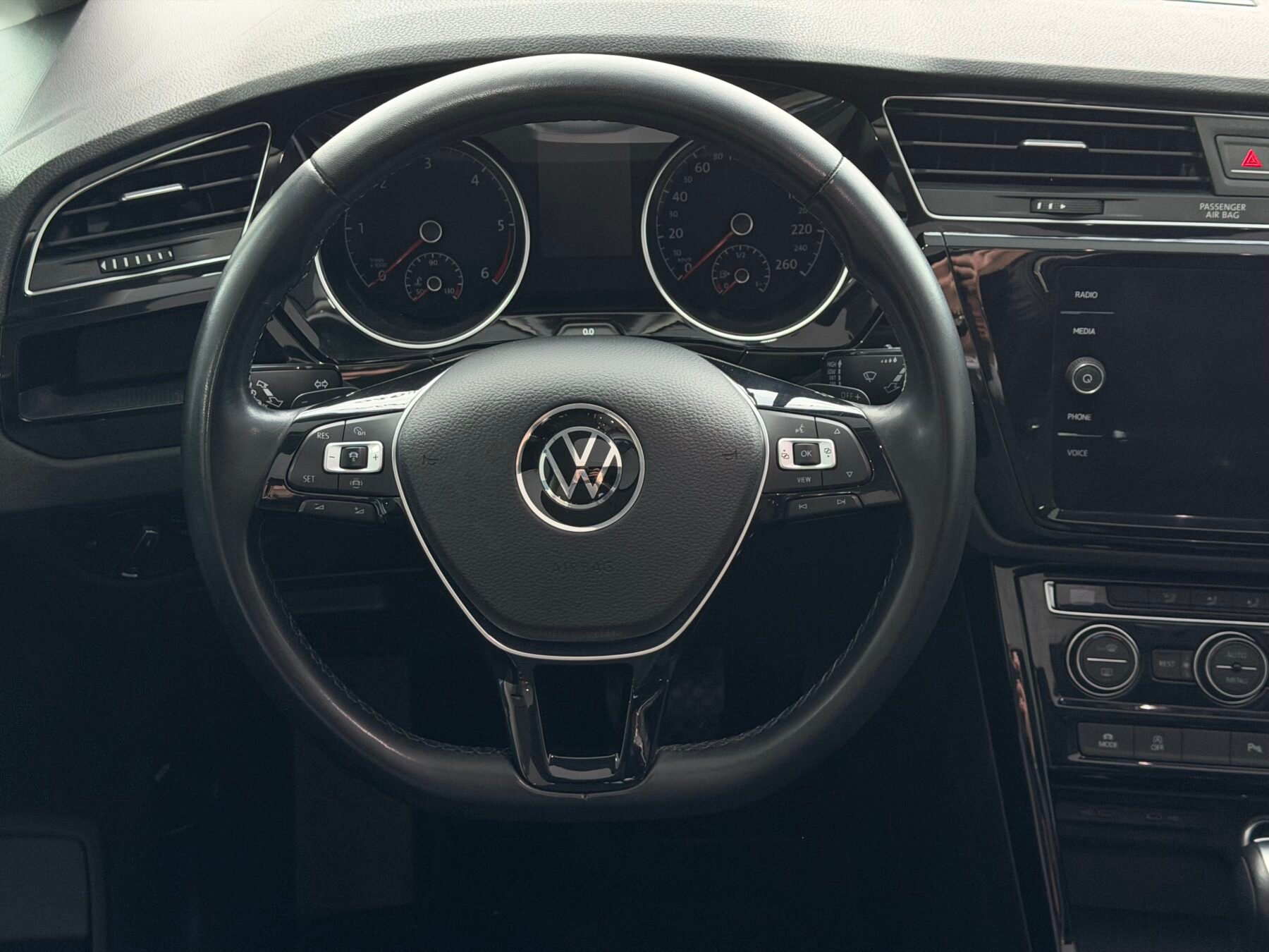 VOLKSWAGEN TOURAN RLINE 2.0TDI DSG7