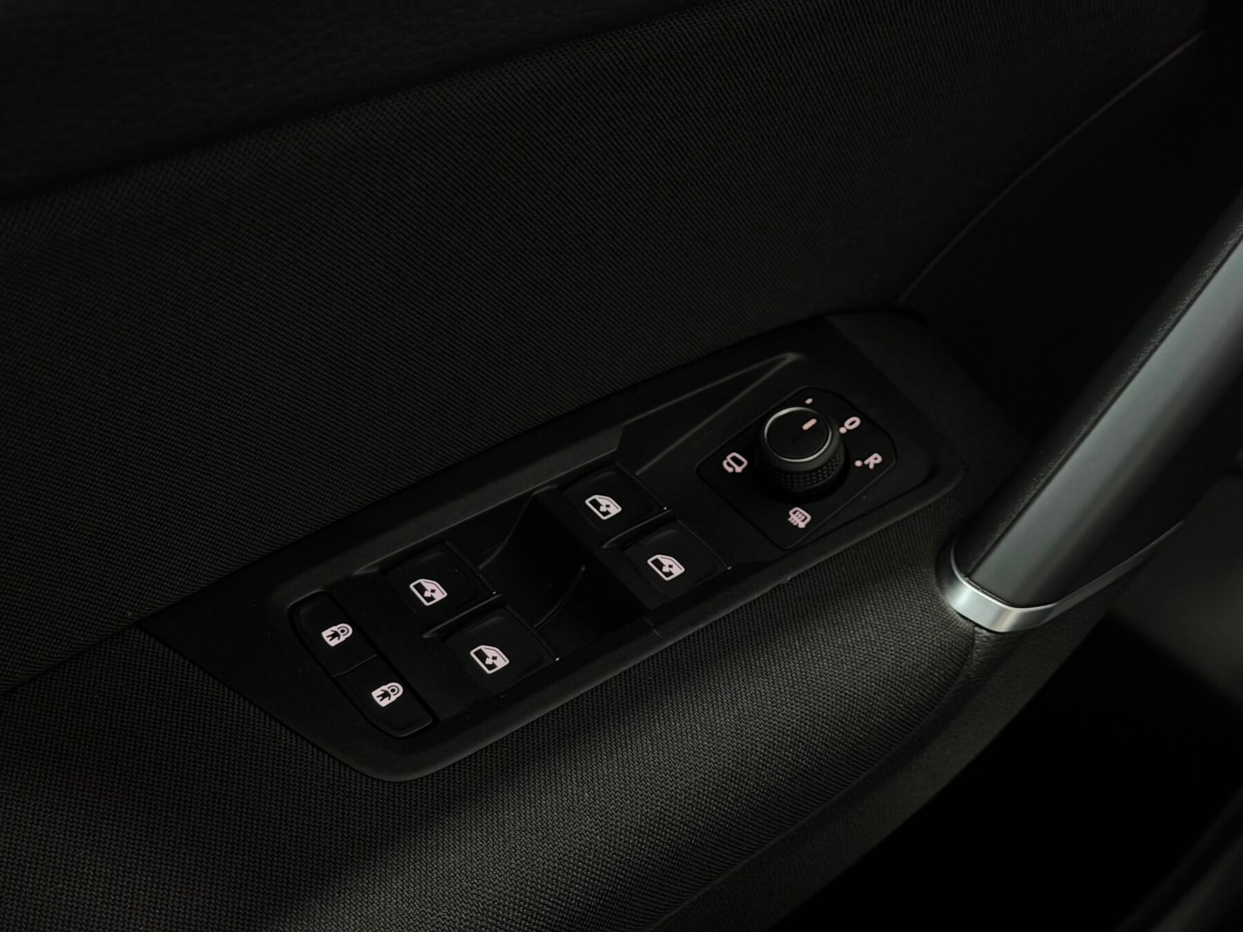 VOLKSWAGEN TOURAN RLINE 2.0TDI DSG7