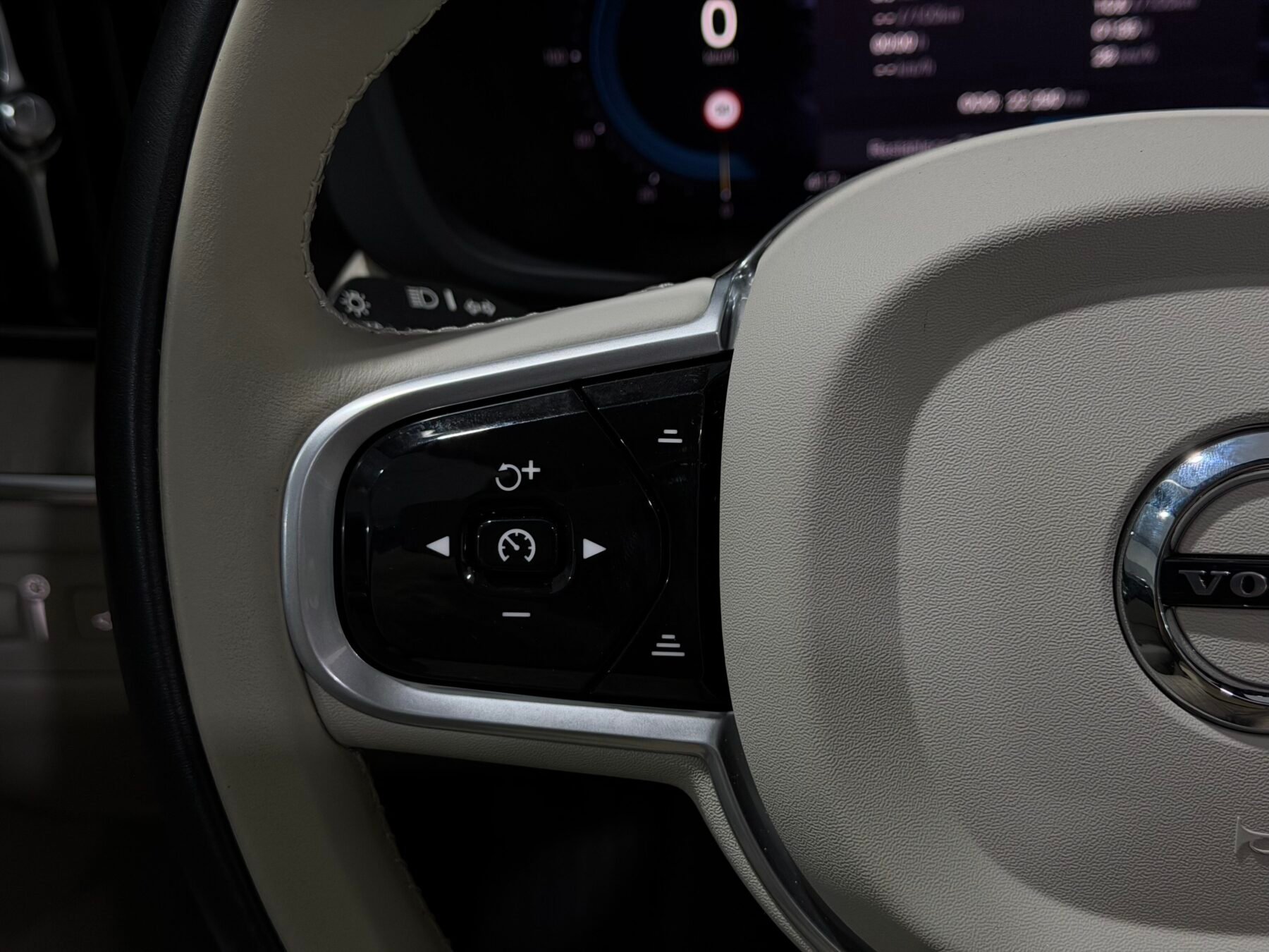 VOLVO XC60 T6 AWD INSCRIPTION AUTO RESTYLING 