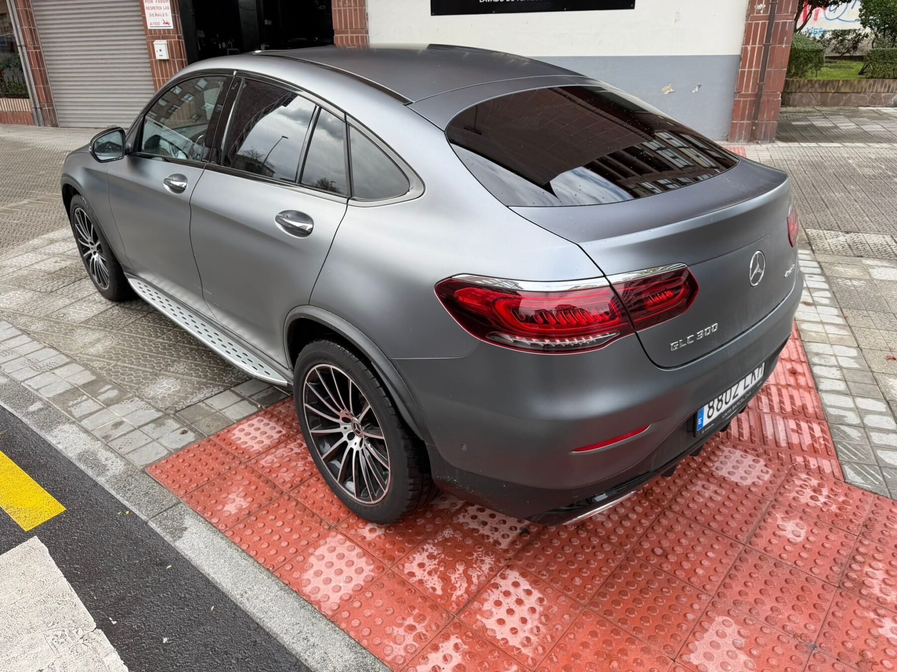MERCEDES-BENZ GLC COUPE AMG 300 
