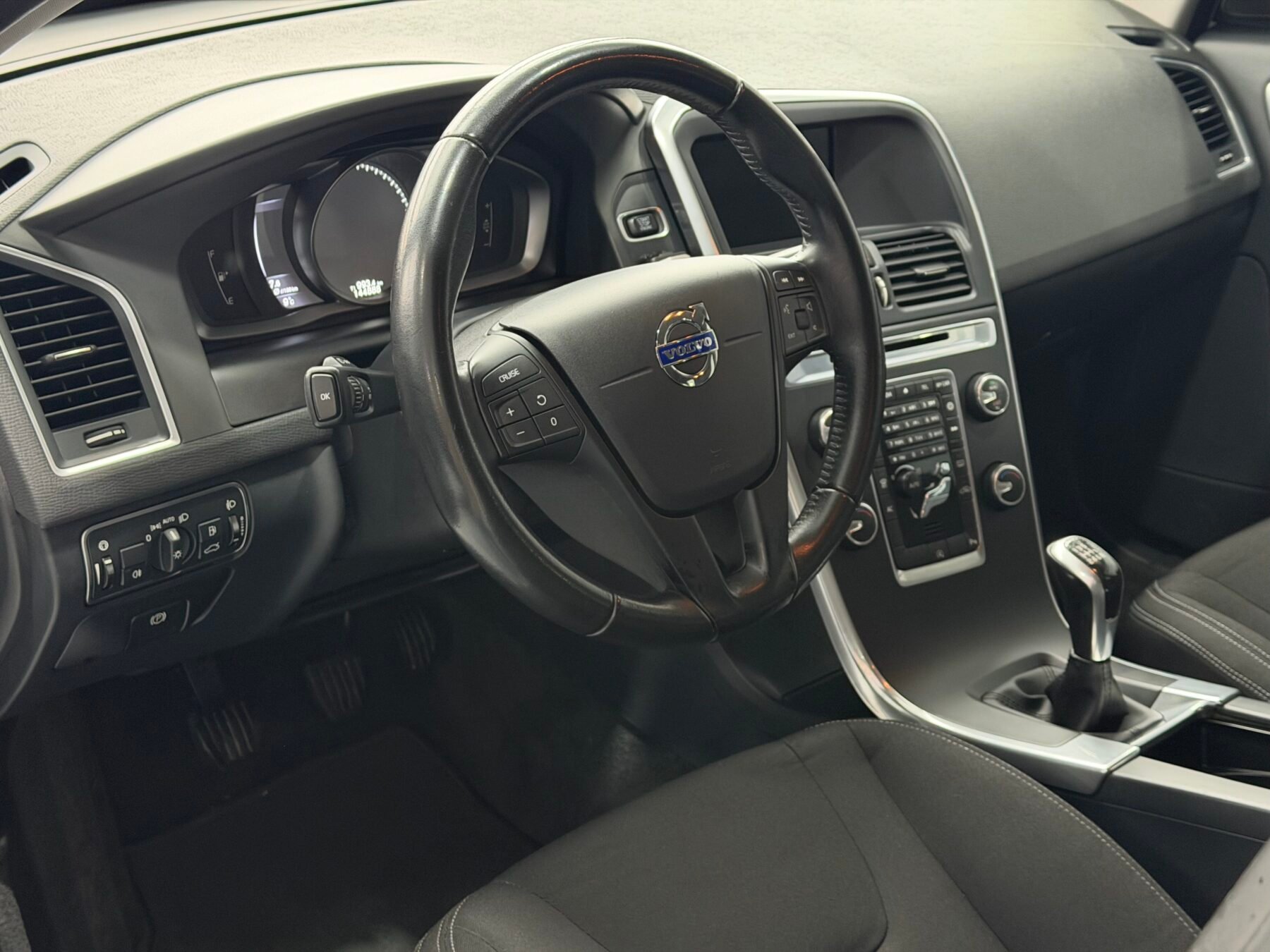 VOLVO XC60 volvo XC60 2.0 D3 Momentum 