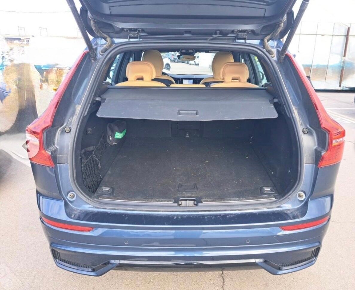 VOLVO XC60 B4 AWD ULTIMATE DARK AUTO