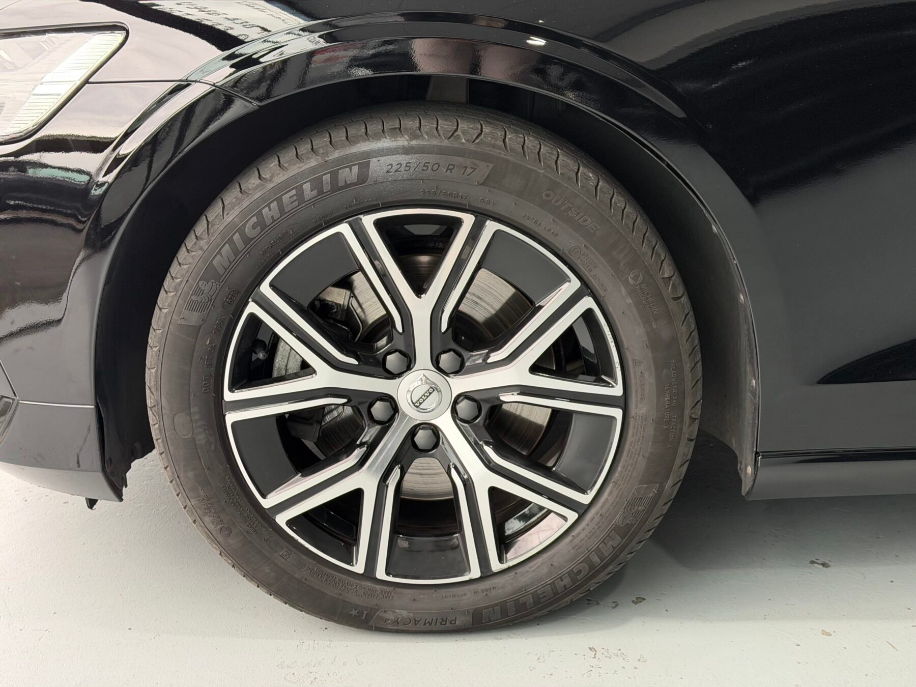 VOLVO V60 VOLVO V60 2.0 B4 D Essential Auto