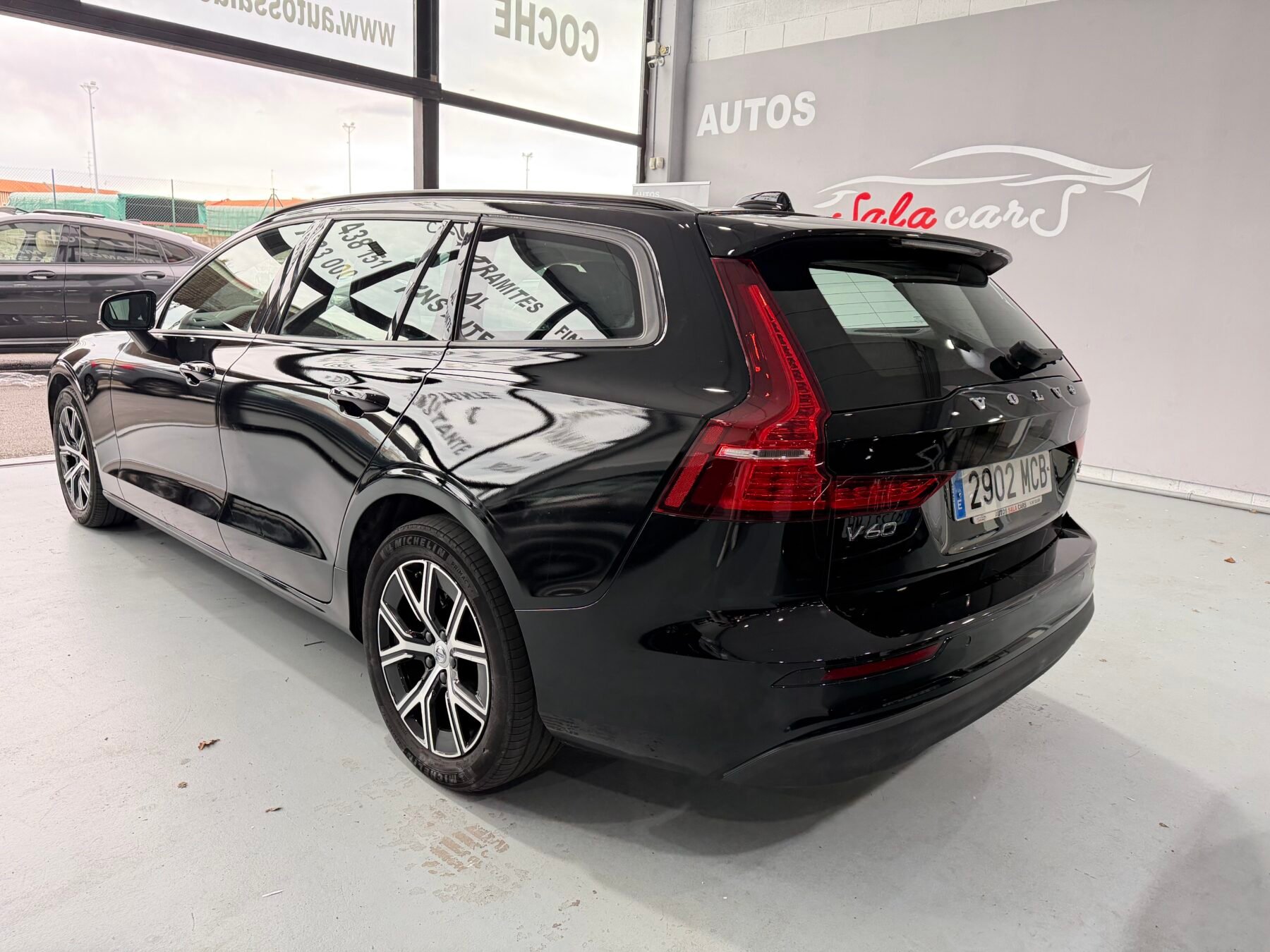 VOLVO V60 VOLVO V60 2.0 B4 D Essential Auto
