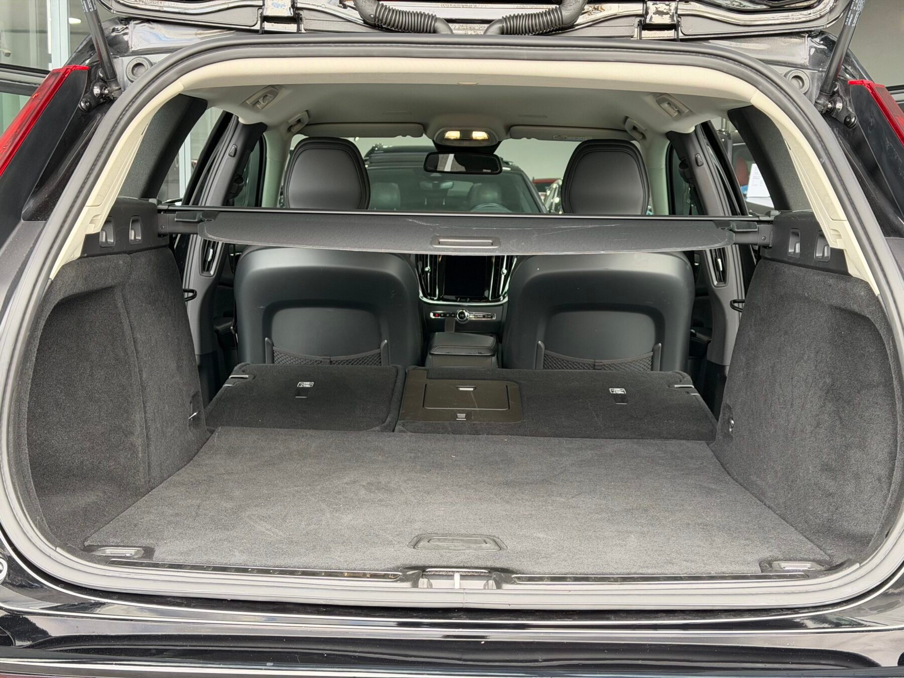 VOLVO V60 VOLVO V60 2.0 B4 D Essential Auto