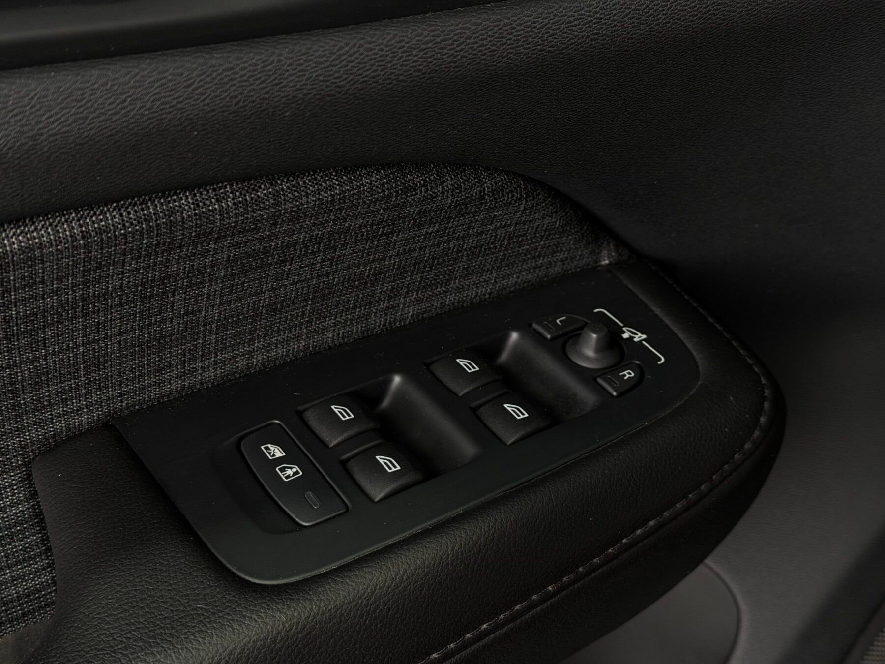 VOLVO V60 VOLVO V60 2.0 B4 D Essential Auto