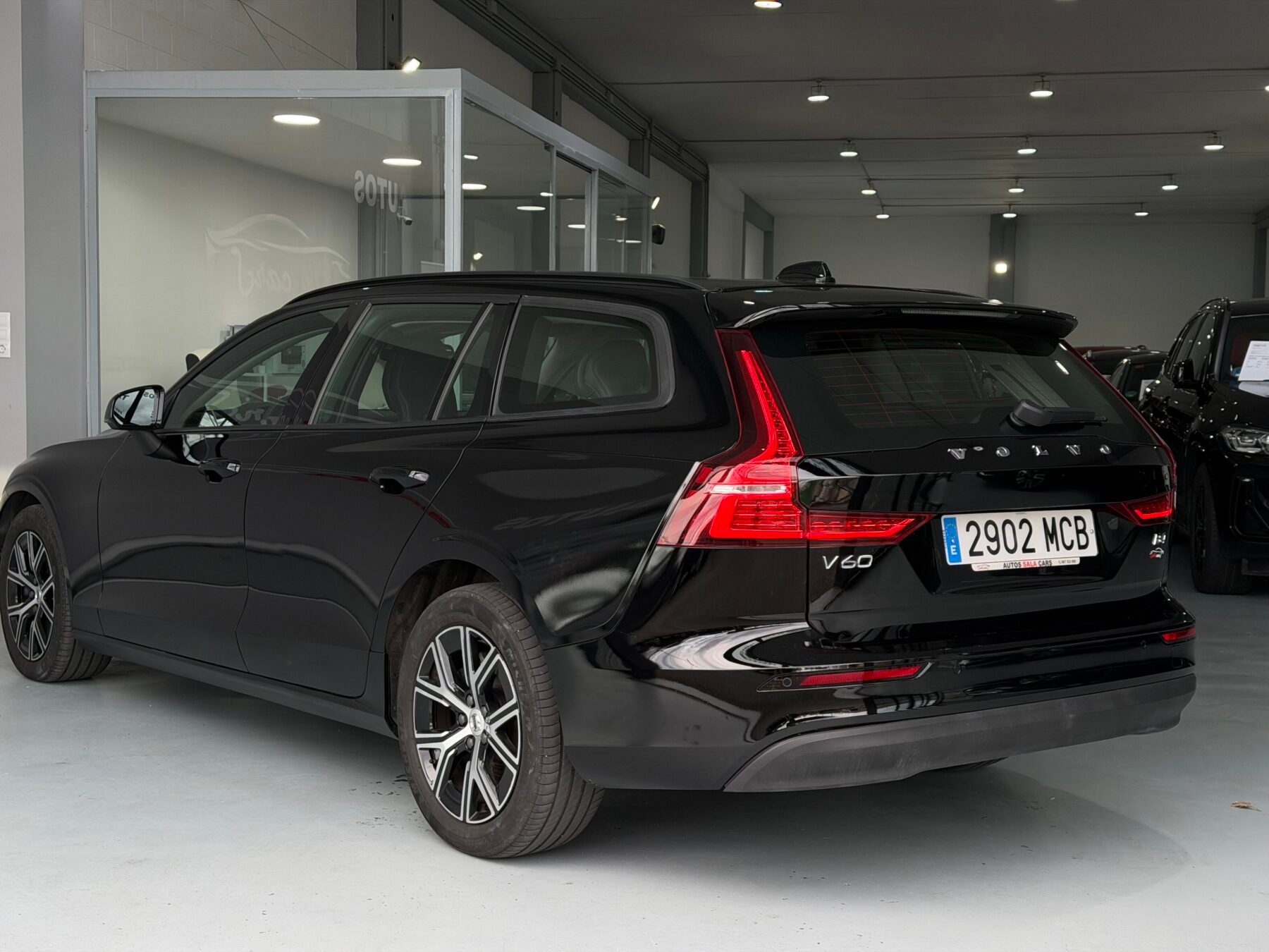 VOLVO V60 VOLVO V60 2.0 B4 D Essential Auto