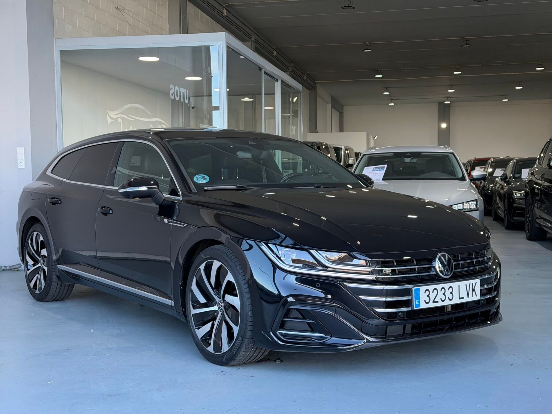 VOLKSWAGEN ARTEON SHOOTING BREAK RLINE 