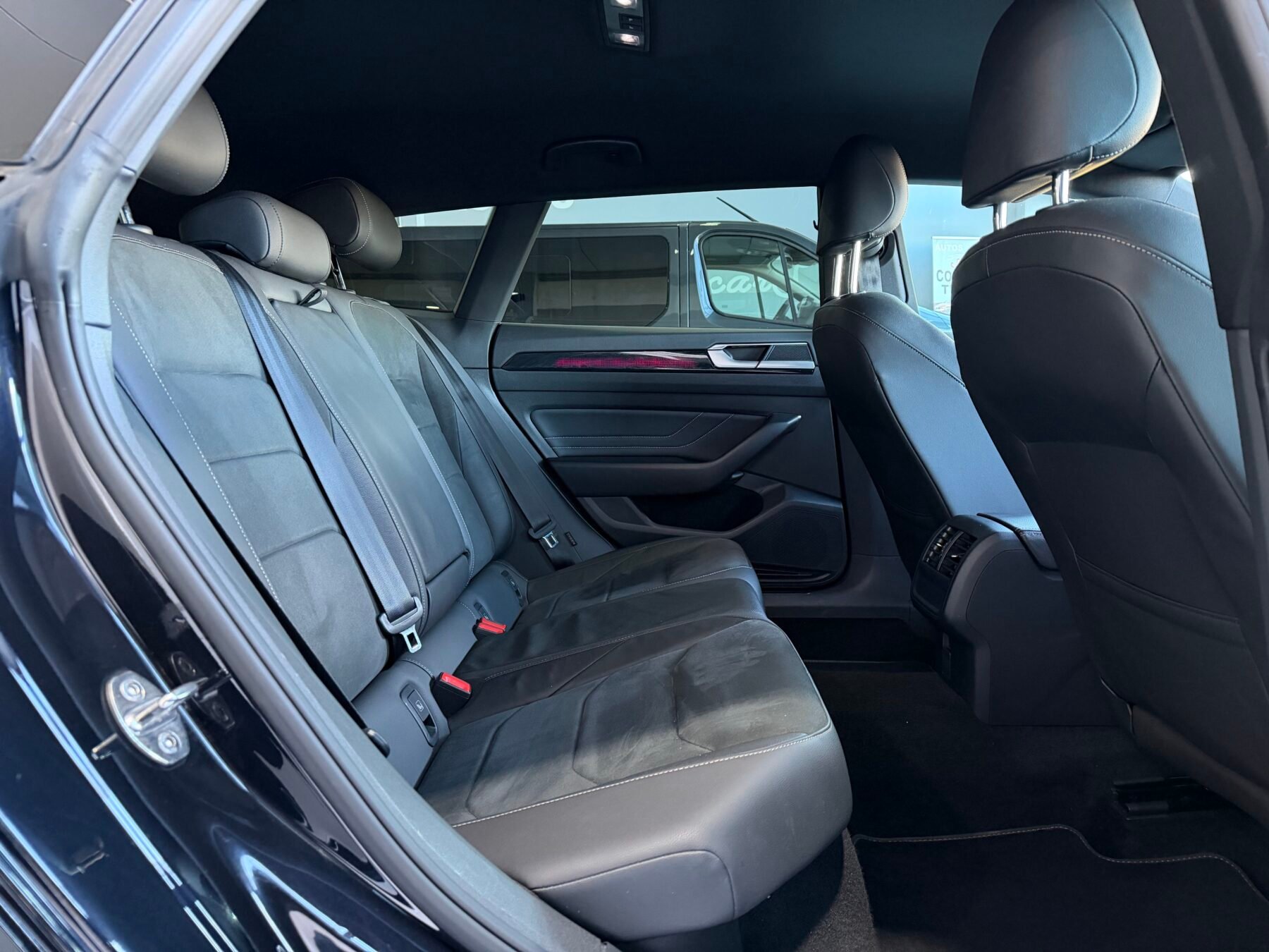 VOLKSWAGEN ARTEON SHOOTING BREAK RLINE 