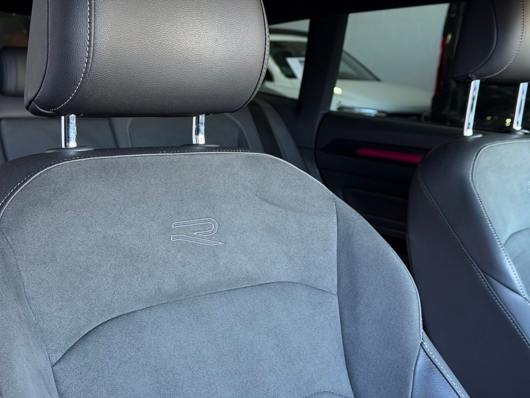 VOLKSWAGEN ARTEON SHOOTING BREAK RLINE 