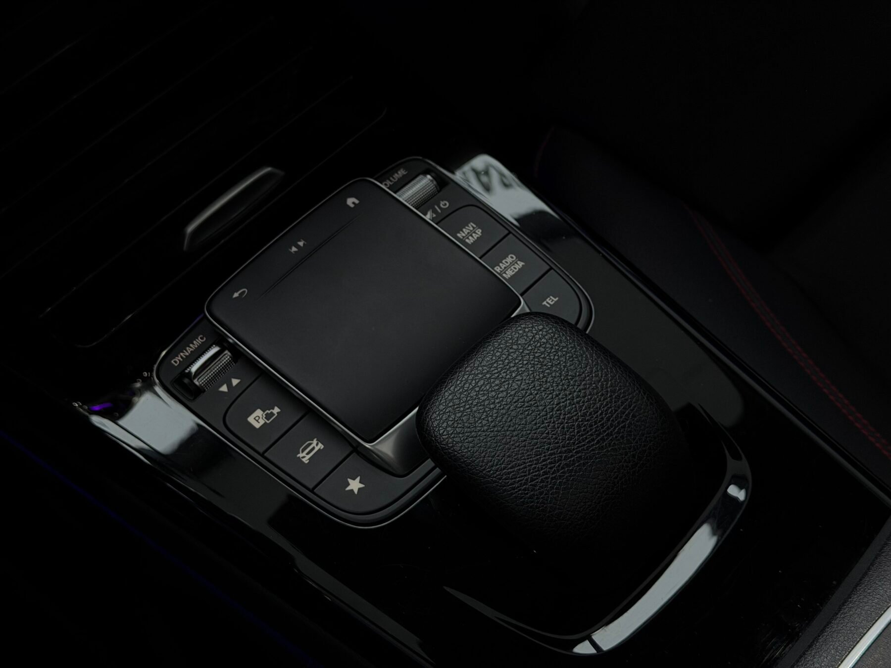 MERCEDES-BENZ CLASE CLA CLA 200 D DCT