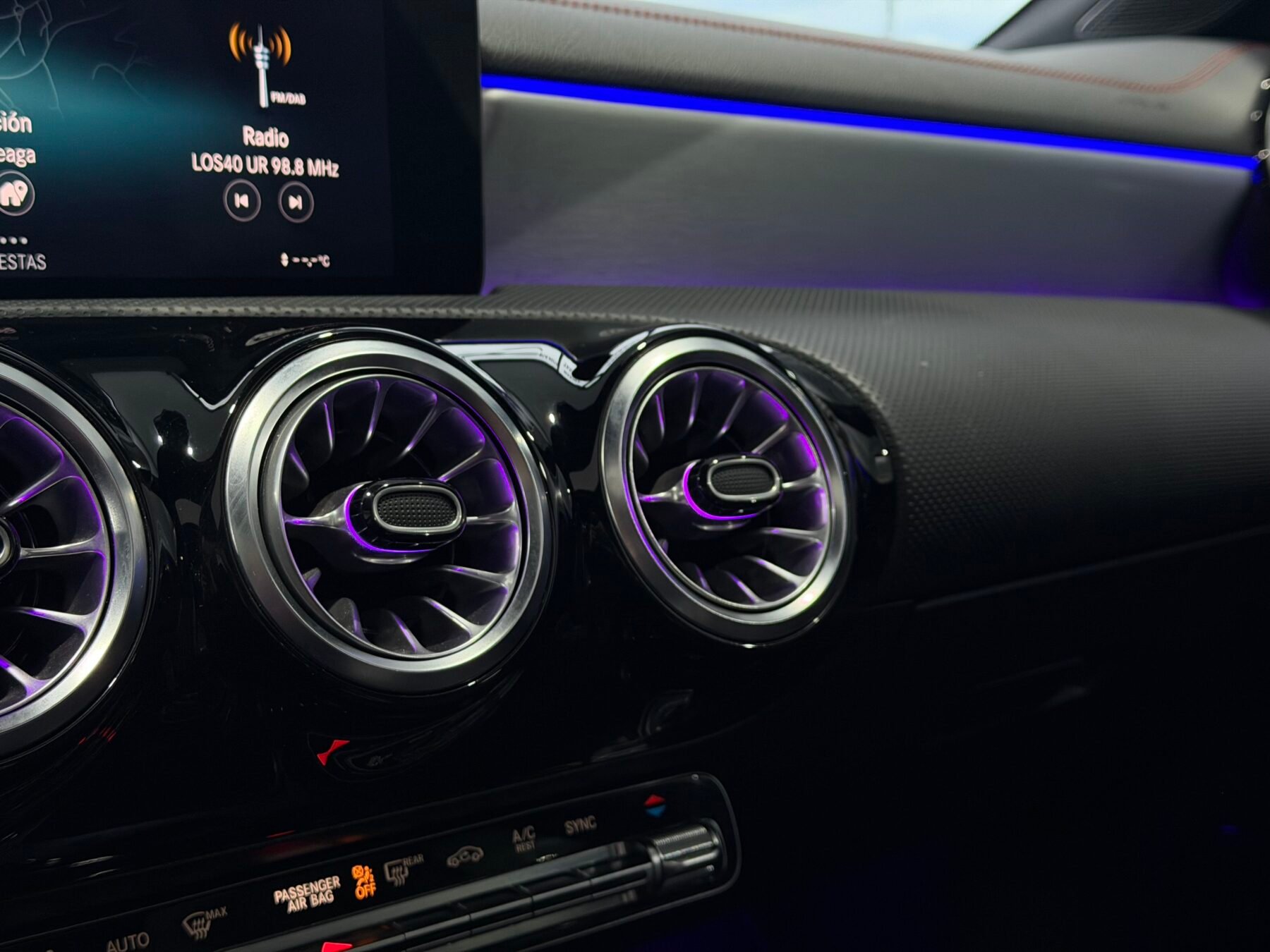 MERCEDES-BENZ CLASE CLA CLA 200 D DCT