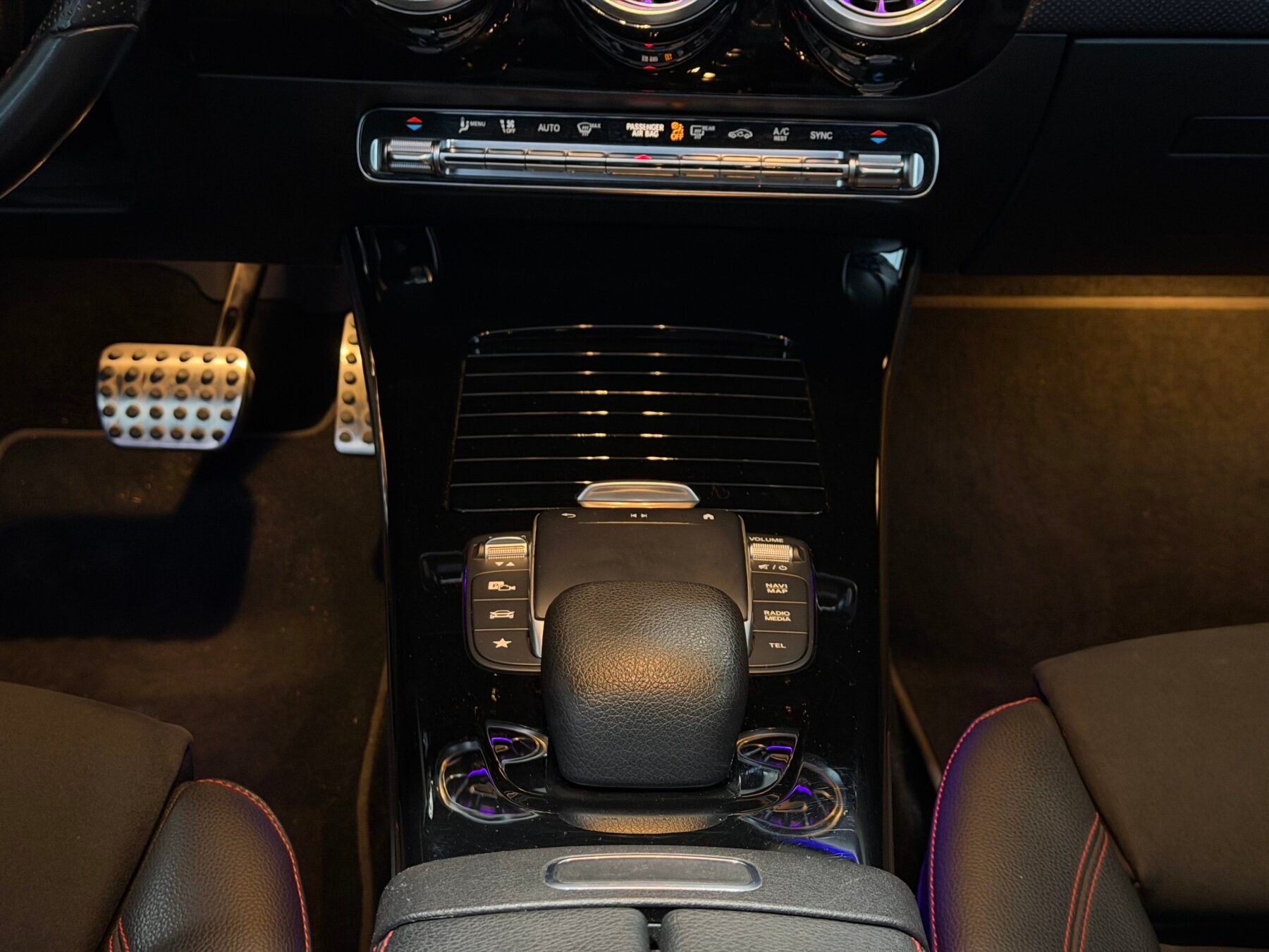 MERCEDES-BENZ CLASE CLA CLA 200 D DCT