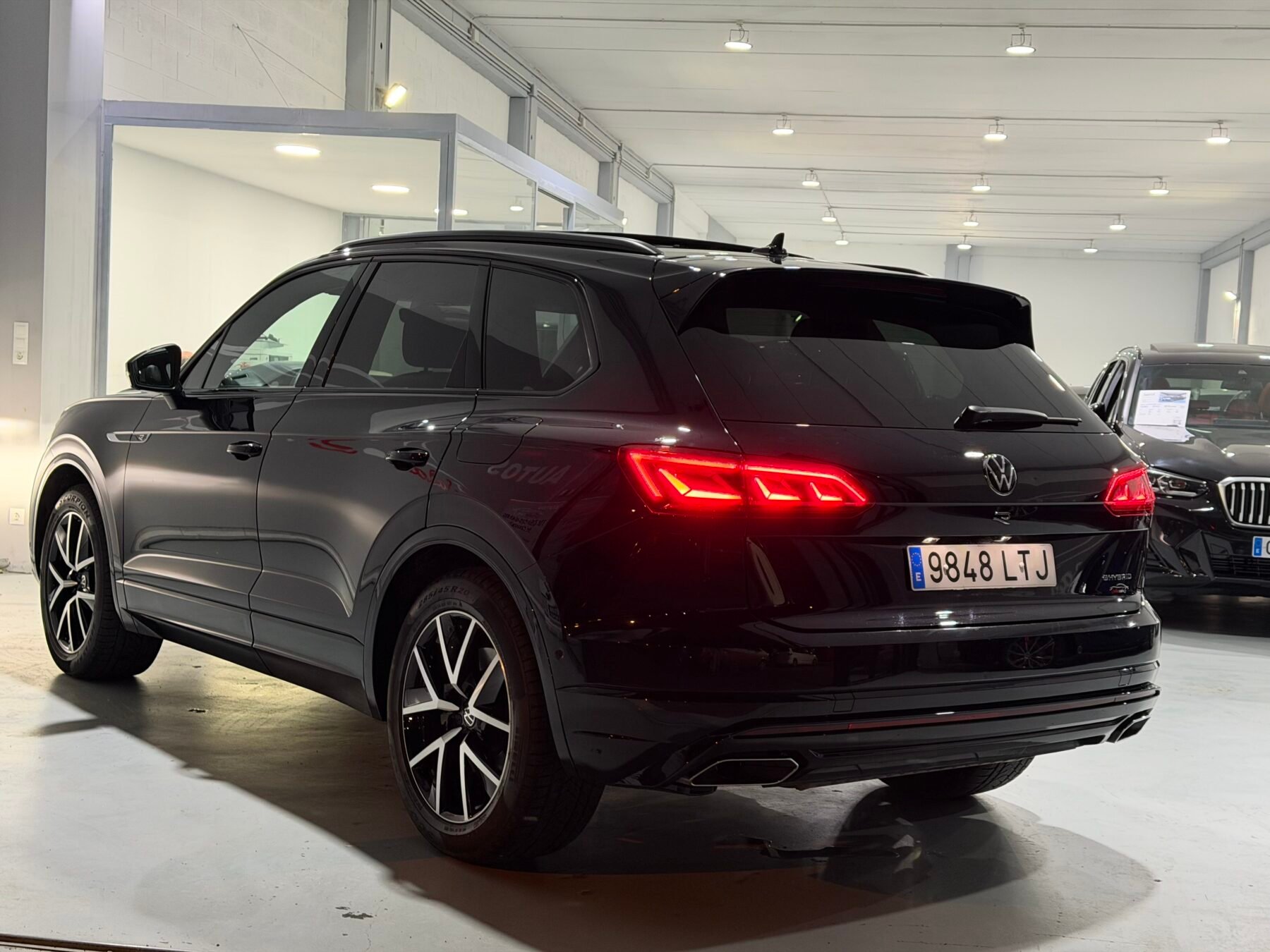 VOLKSWAGEN touareg R 3.0 V6 TSI 462cv