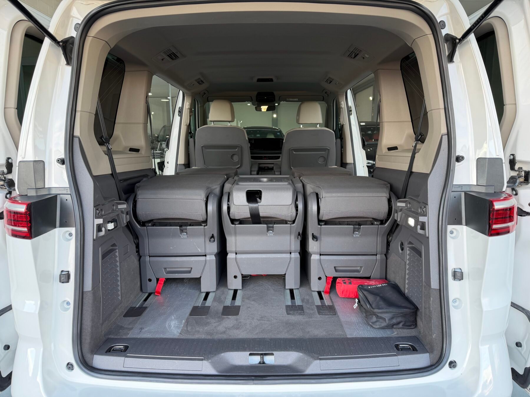 VOLKSWAGEN MULTIVAN PHEV 1.4 TSI 160kW 218CV DSG B.Corta