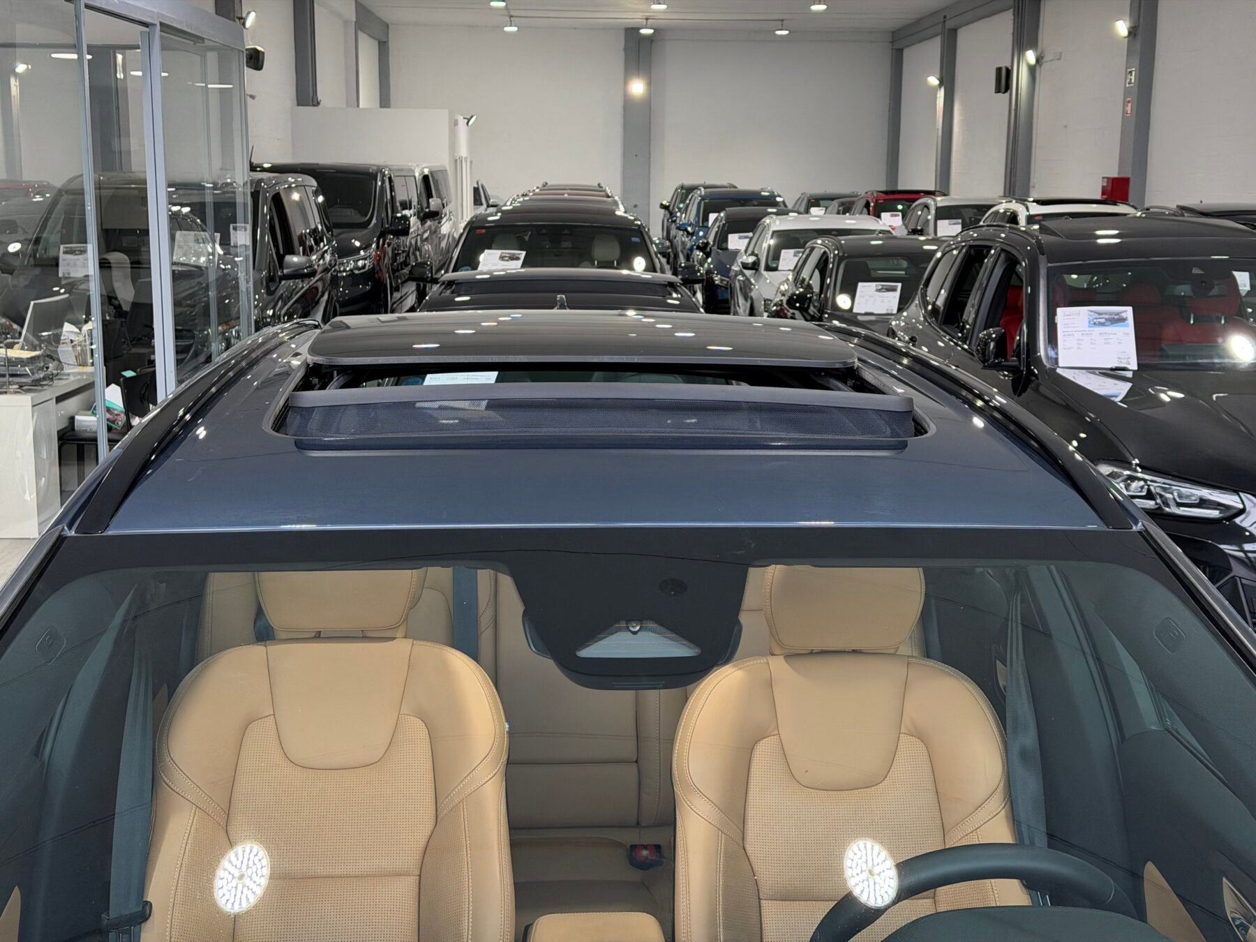 VOLVO XC60 B4 AWD ULTIMATE DARK AUTO