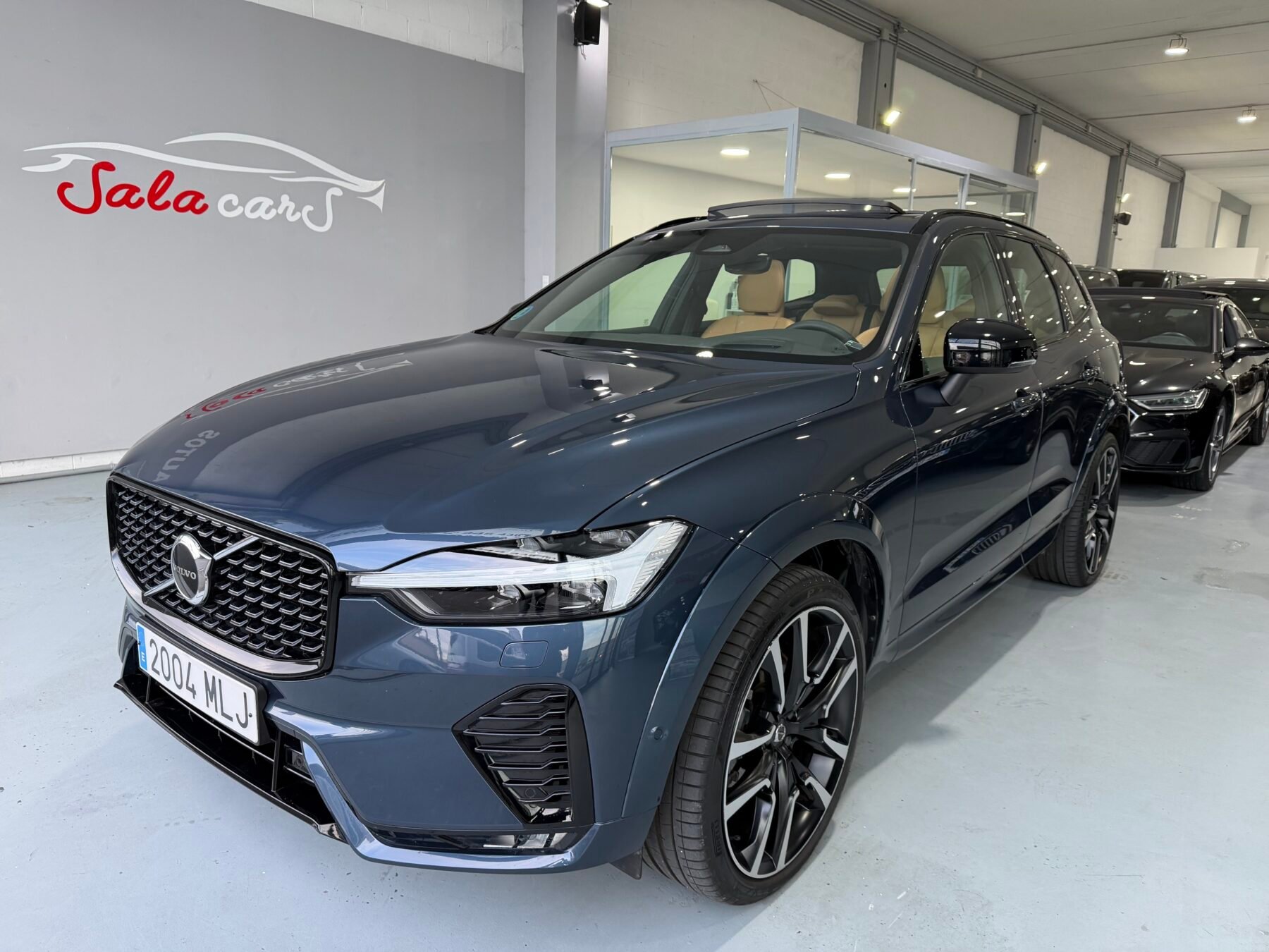 VOLVO XC60 B4 AWD ULTIMATE DARK AUTO