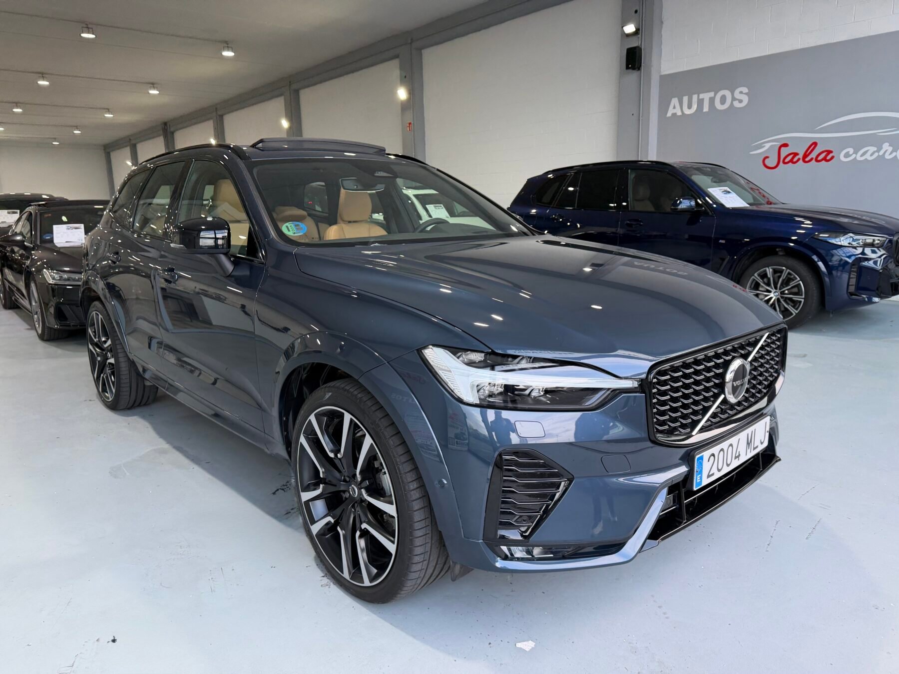 VOLVO XC60 B4 AWD ULTIMATE DARK AUTO