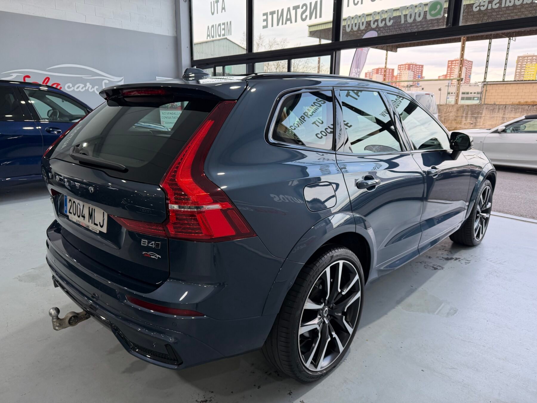 VOLVO XC60 B4 AWD ULTIMATE DARK AUTO