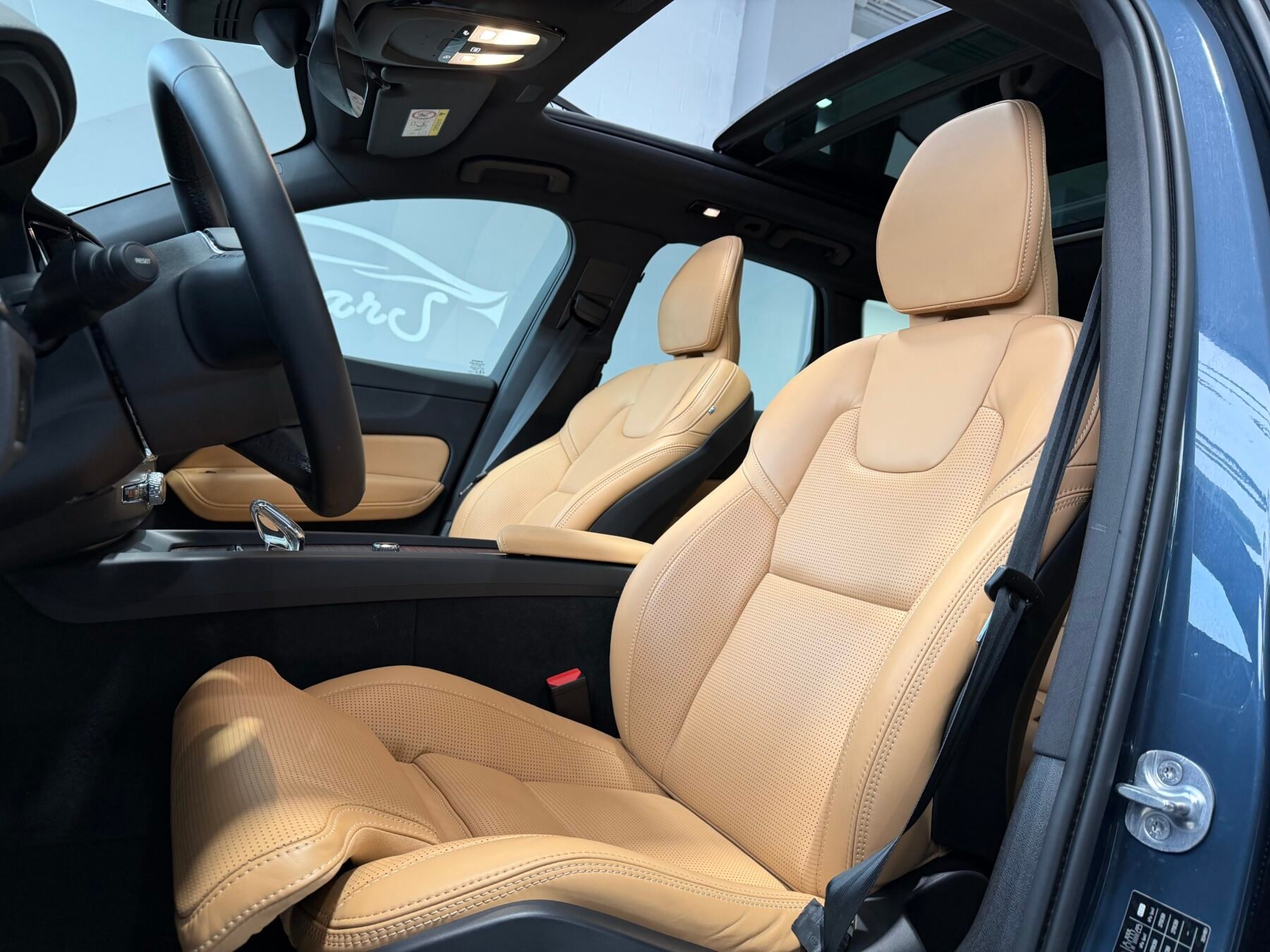 VOLVO XC60 B4 AWD ULTIMATE DARK AUTO