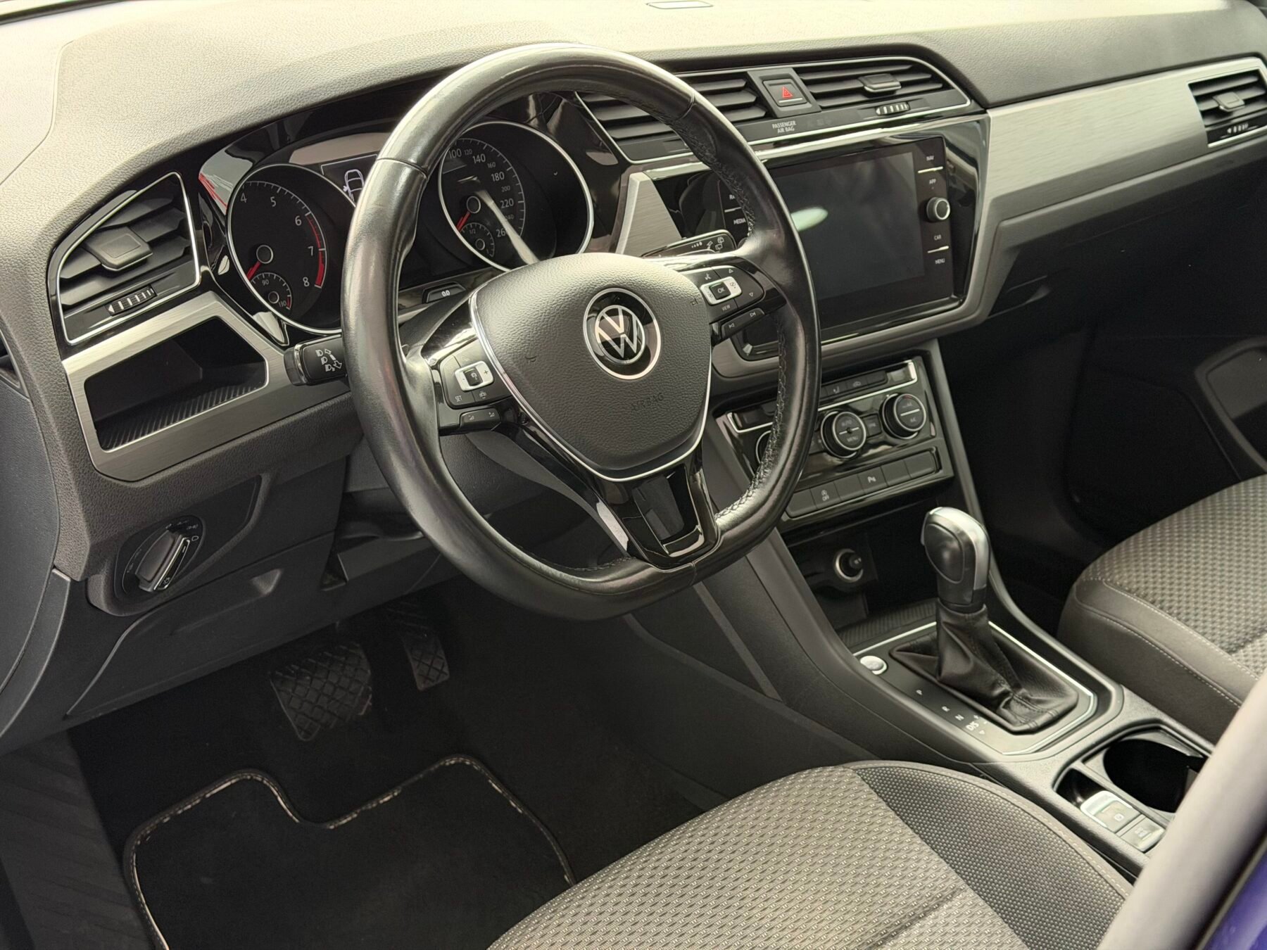 VOLKSWAGEN TOURAN 1.5 TSI DSG7 