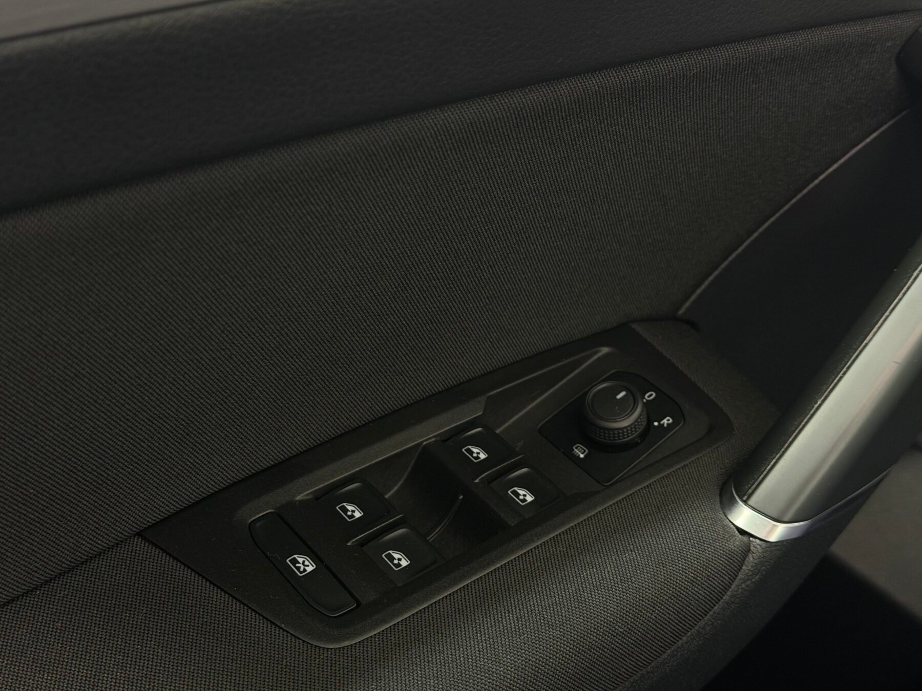 VOLKSWAGEN TOURAN 1.5 TSI DSG7 