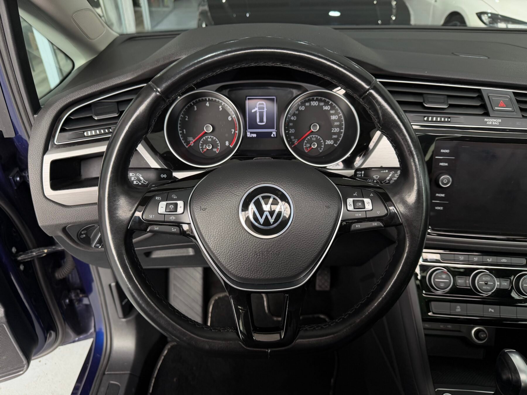 VOLKSWAGEN TOURAN 1.5 TSI DSG7 