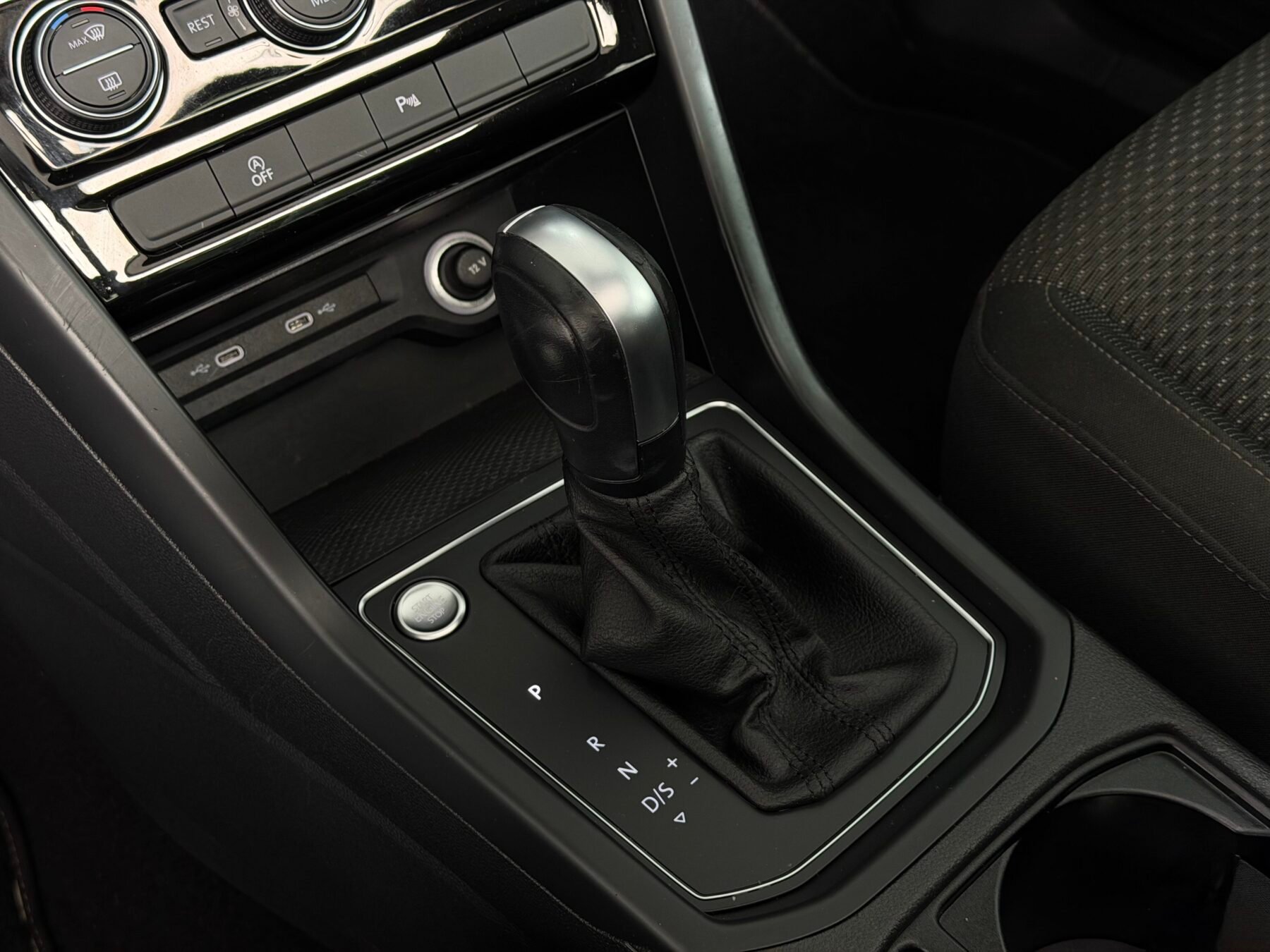 VOLKSWAGEN TOURAN 1.5 TSI DSG7 