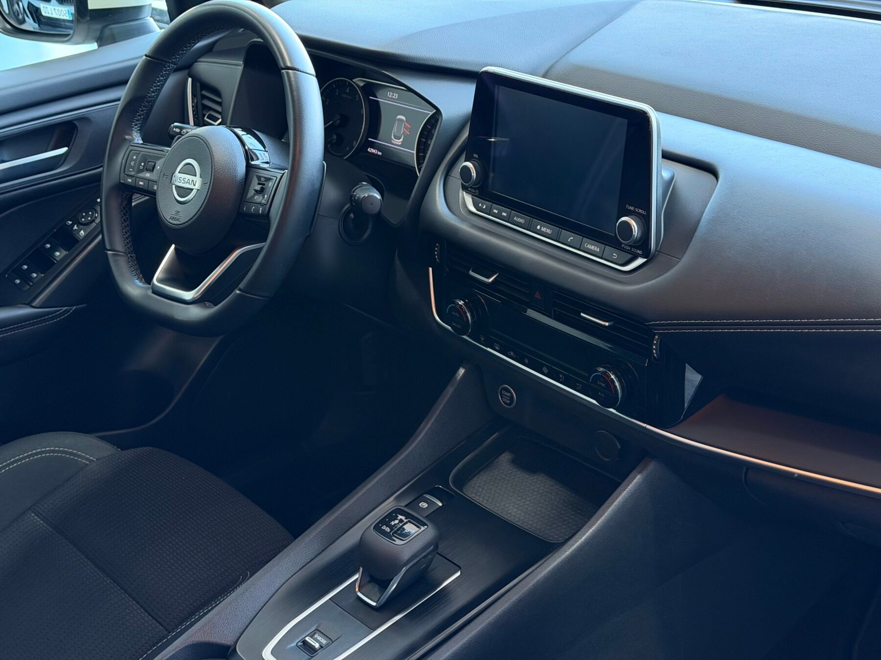 NISSAN Qashqai XTRONIC ACENTA 