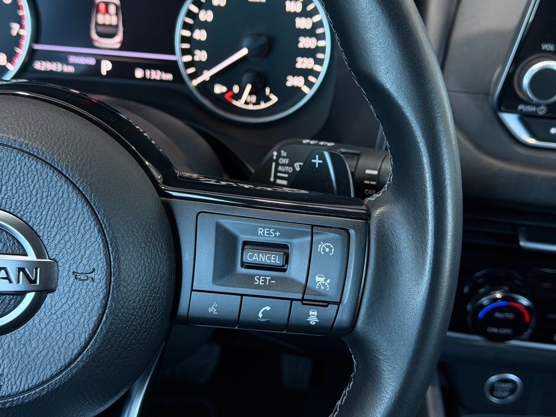 NISSAN Qashqai XTRONIC ACENTA 