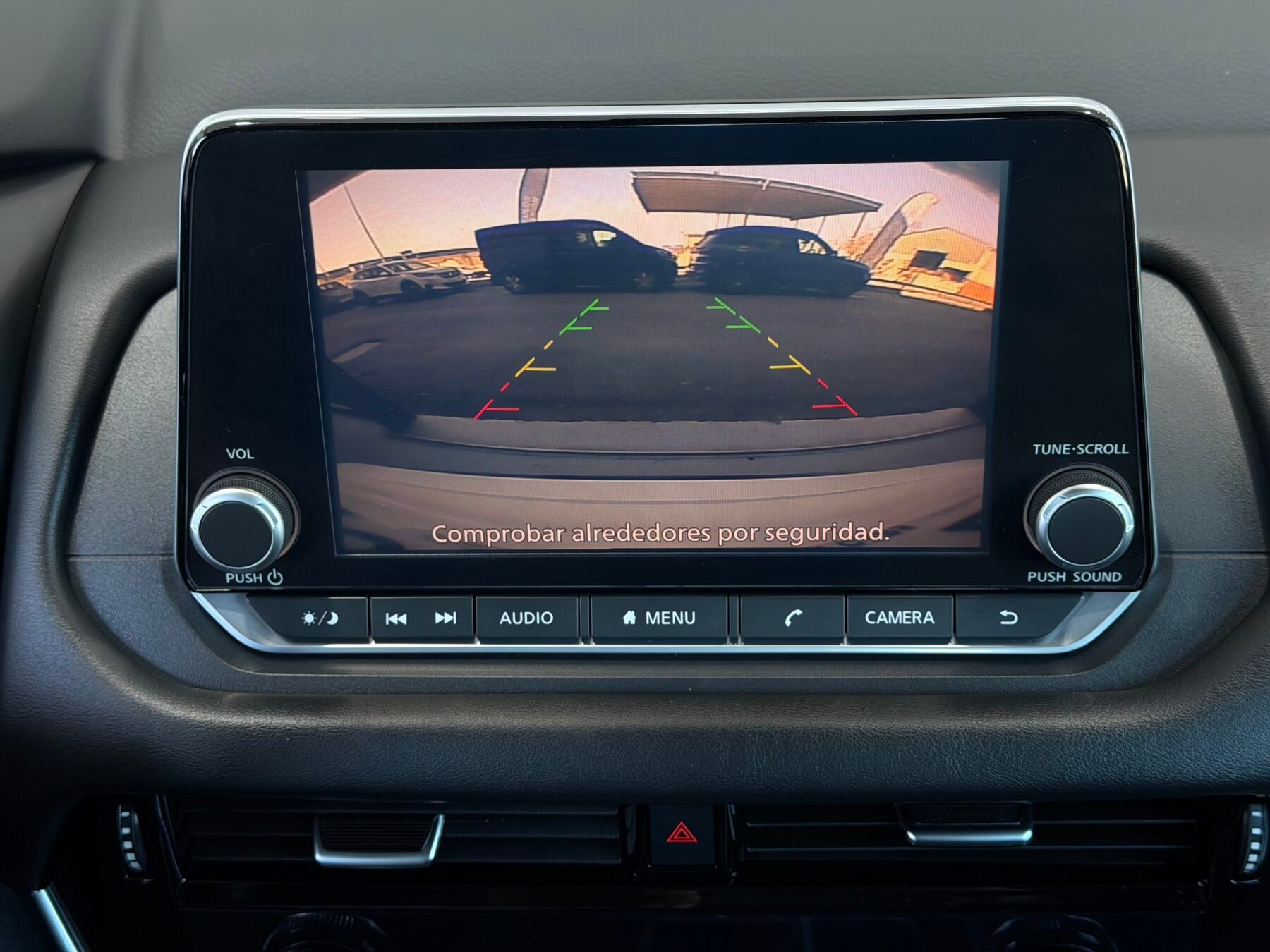 NISSAN Qashqai XTRONIC ACENTA 