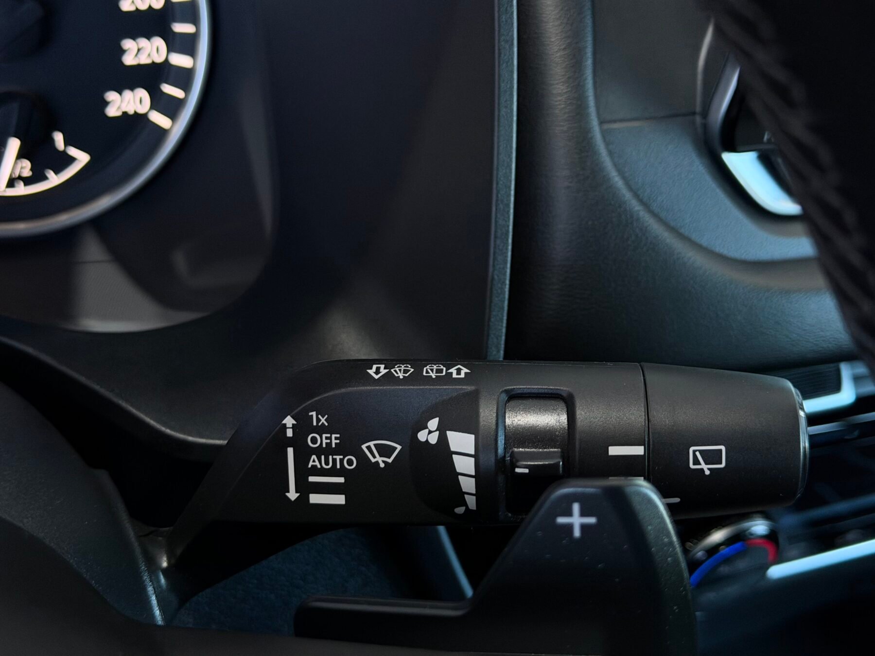 NISSAN Qashqai XTRONIC ACENTA 