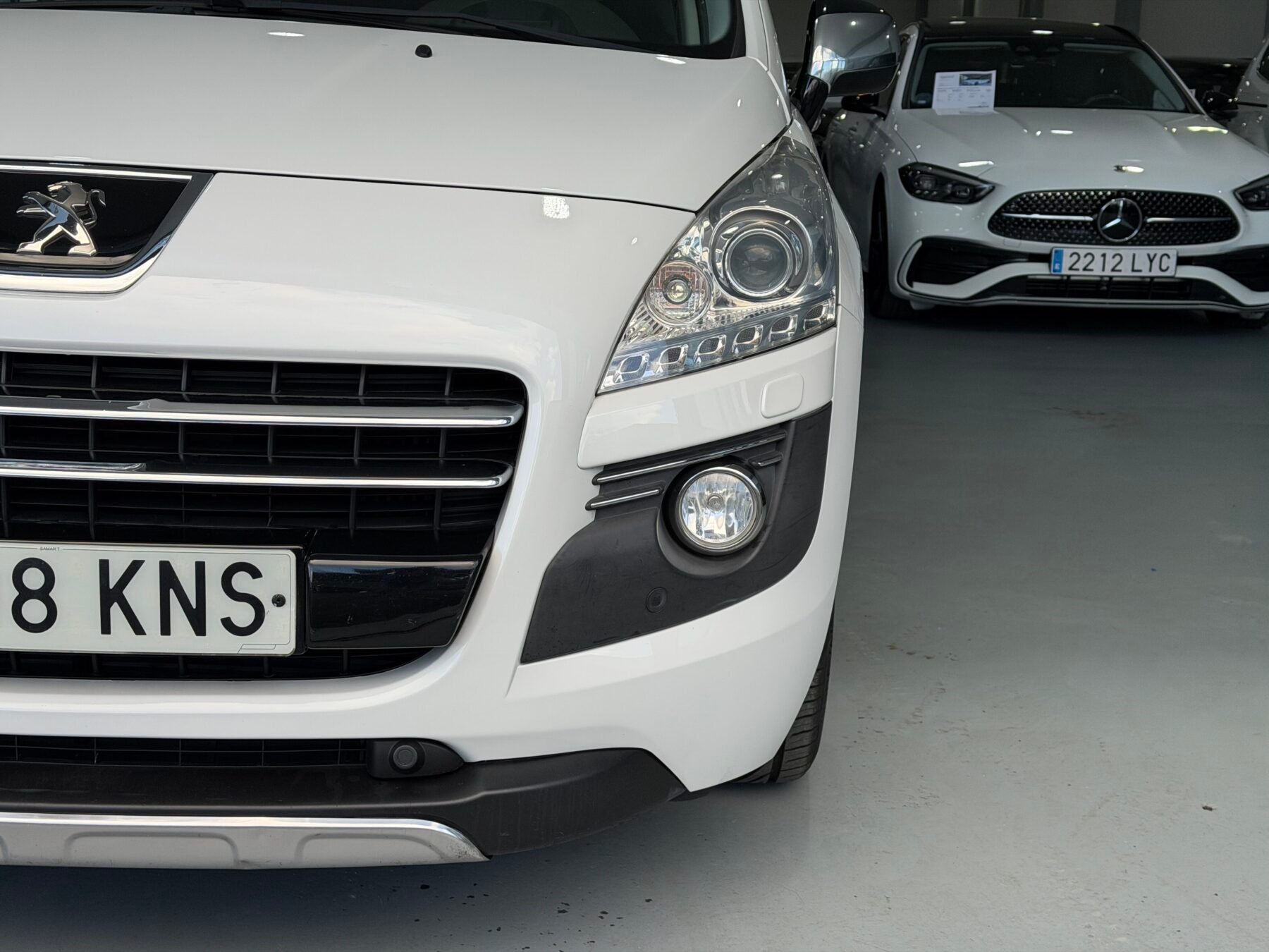 PEUGEOT  3008 HYbrid4 Limited Edition