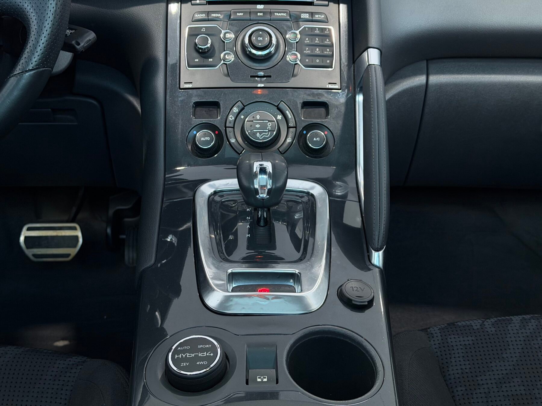 PEUGEOT  3008 HYbrid4 Limited Edition