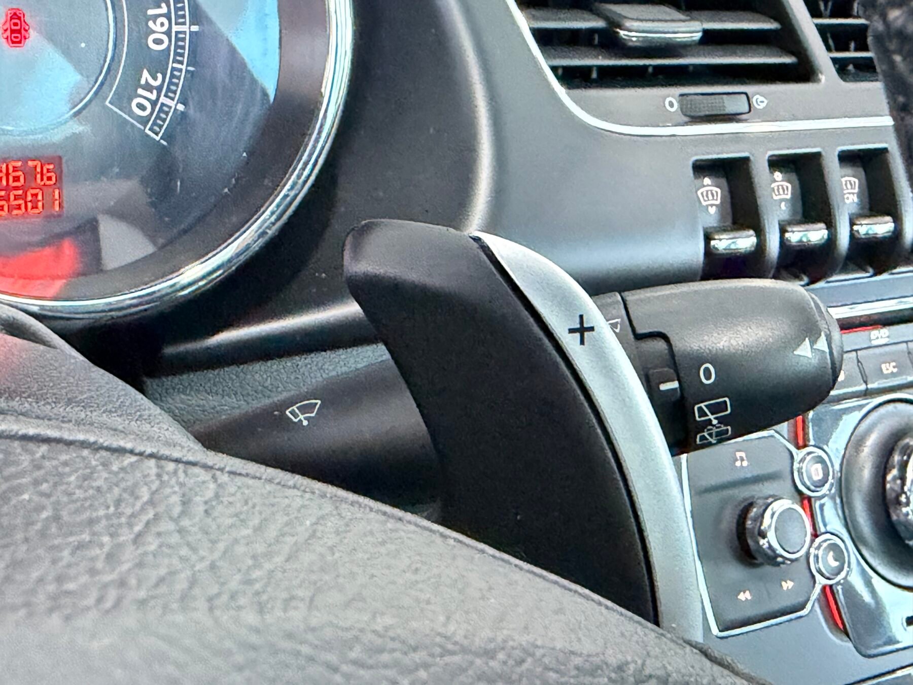 PEUGEOT  3008 HYbrid4 Limited Edition