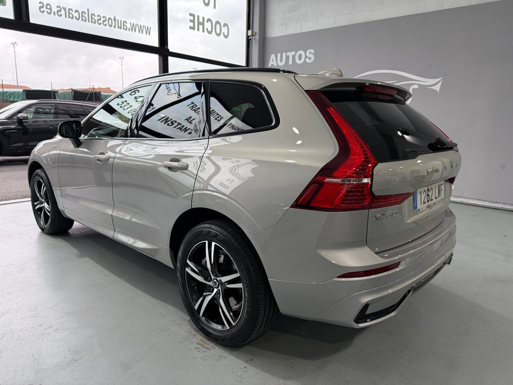 VOLVO XC60 ULTIMATE DARK AUTO T6