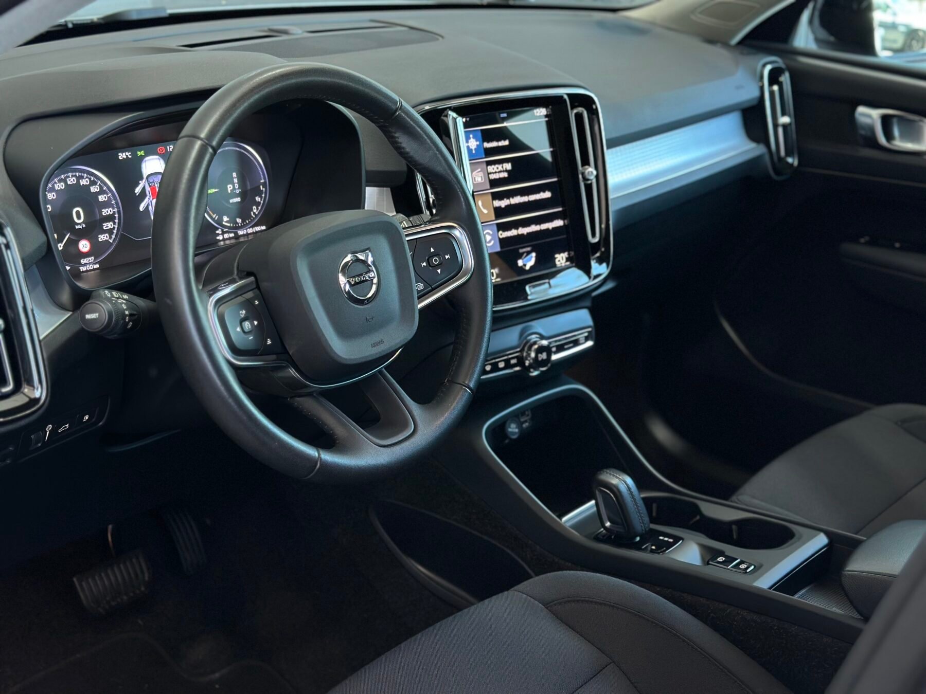 VOLVO XC40 T4 Twin Recharge RDesign Exp Auto