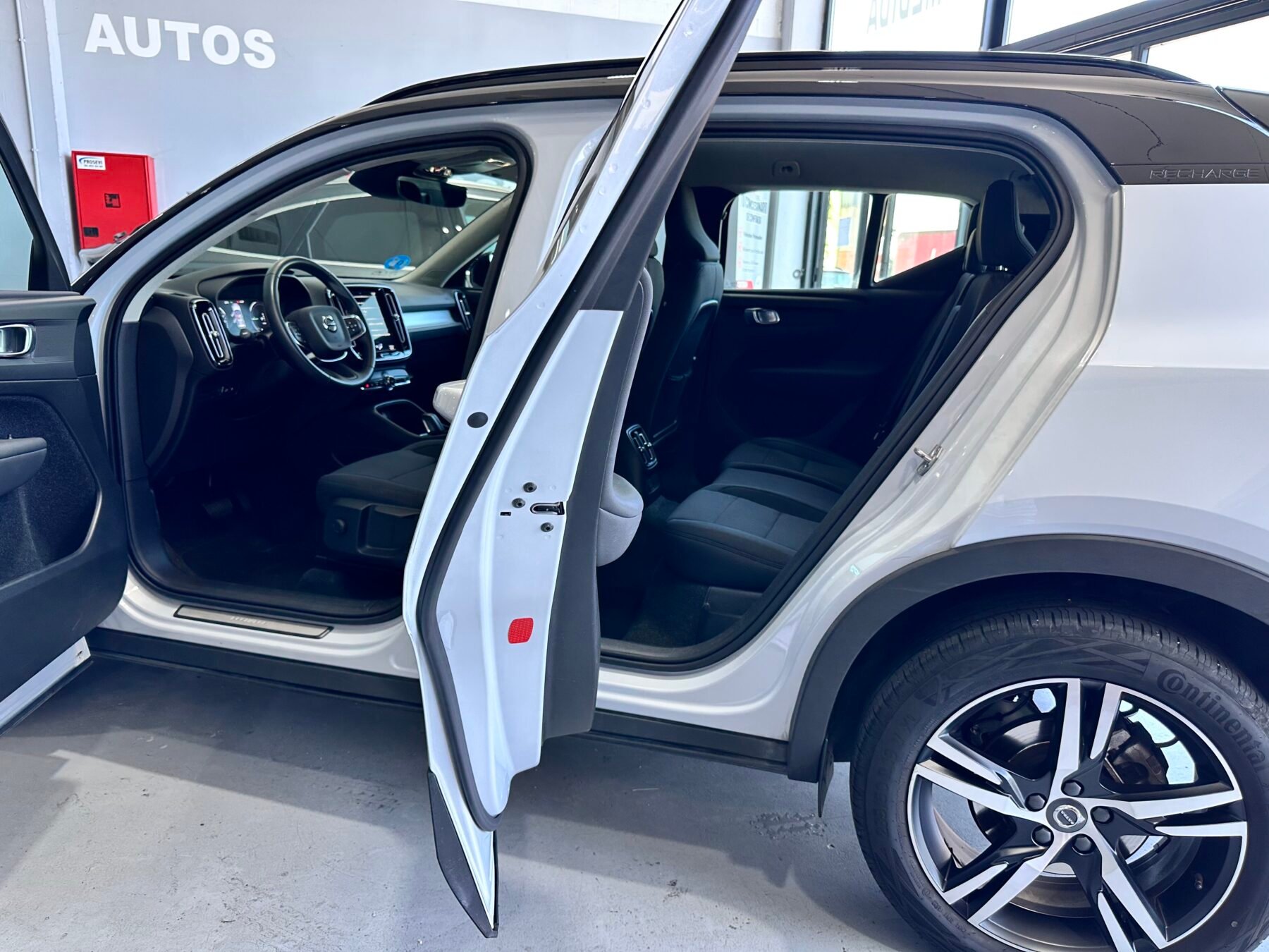 VOLVO XC40 T4 Twin Recharge RDesign Exp Auto