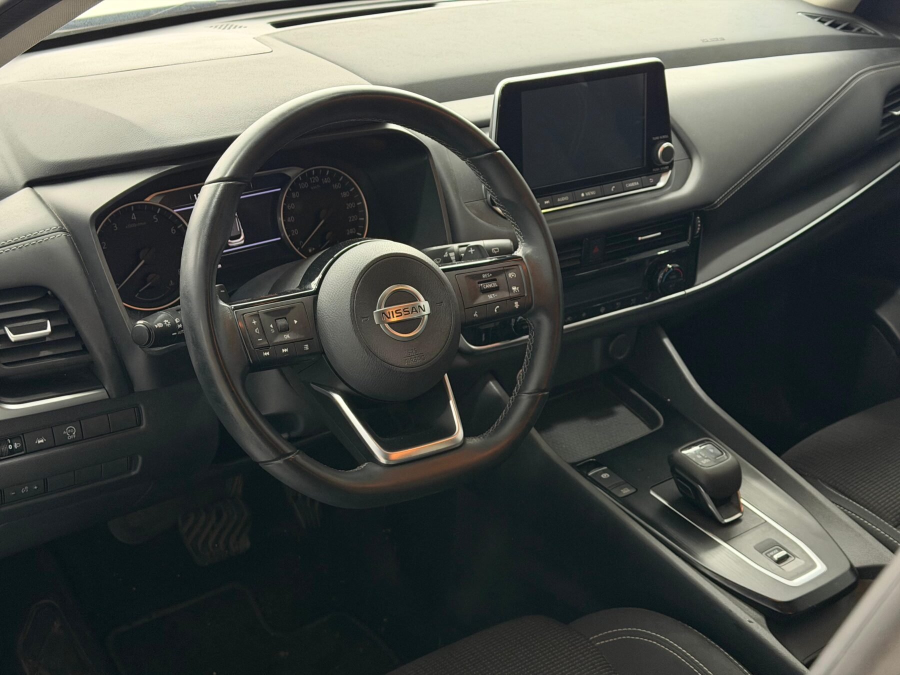 NISSAN Qashqai XTRONIC ACENTA 