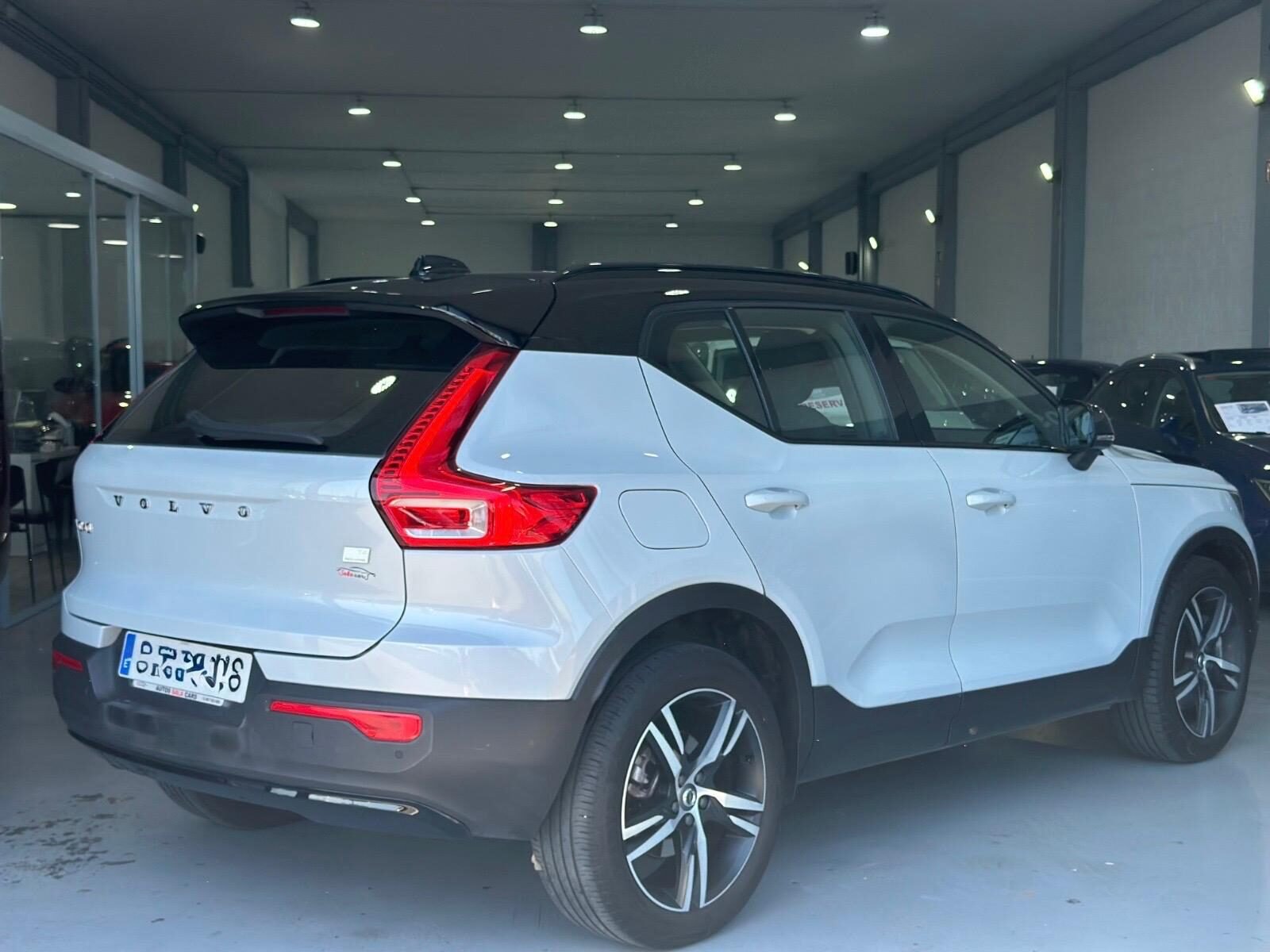 VOLVO XC40 T4 Twin Recharge RDesign Exp Auto