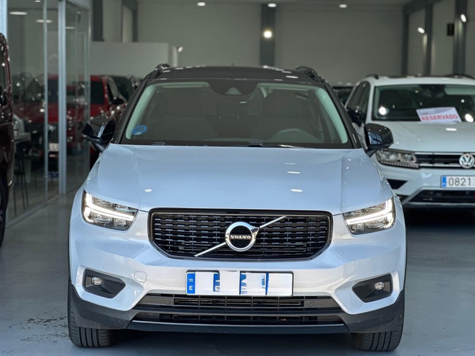 VOLVO XC40 T4 Twin Recharge RDesign Exp Auto