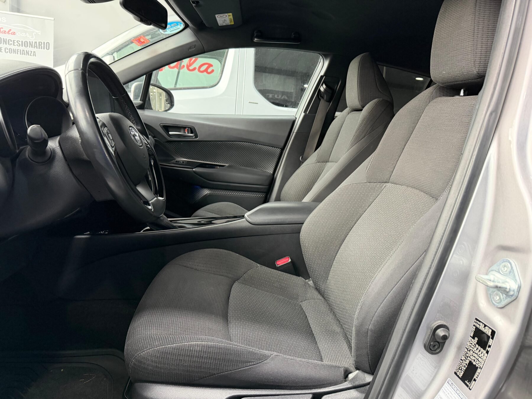 TOYOTA  C-HR 1.8 125H Advance