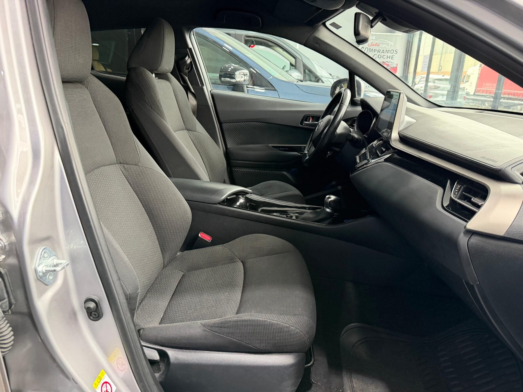 TOYOTA  C-HR 1.8 125H Advance