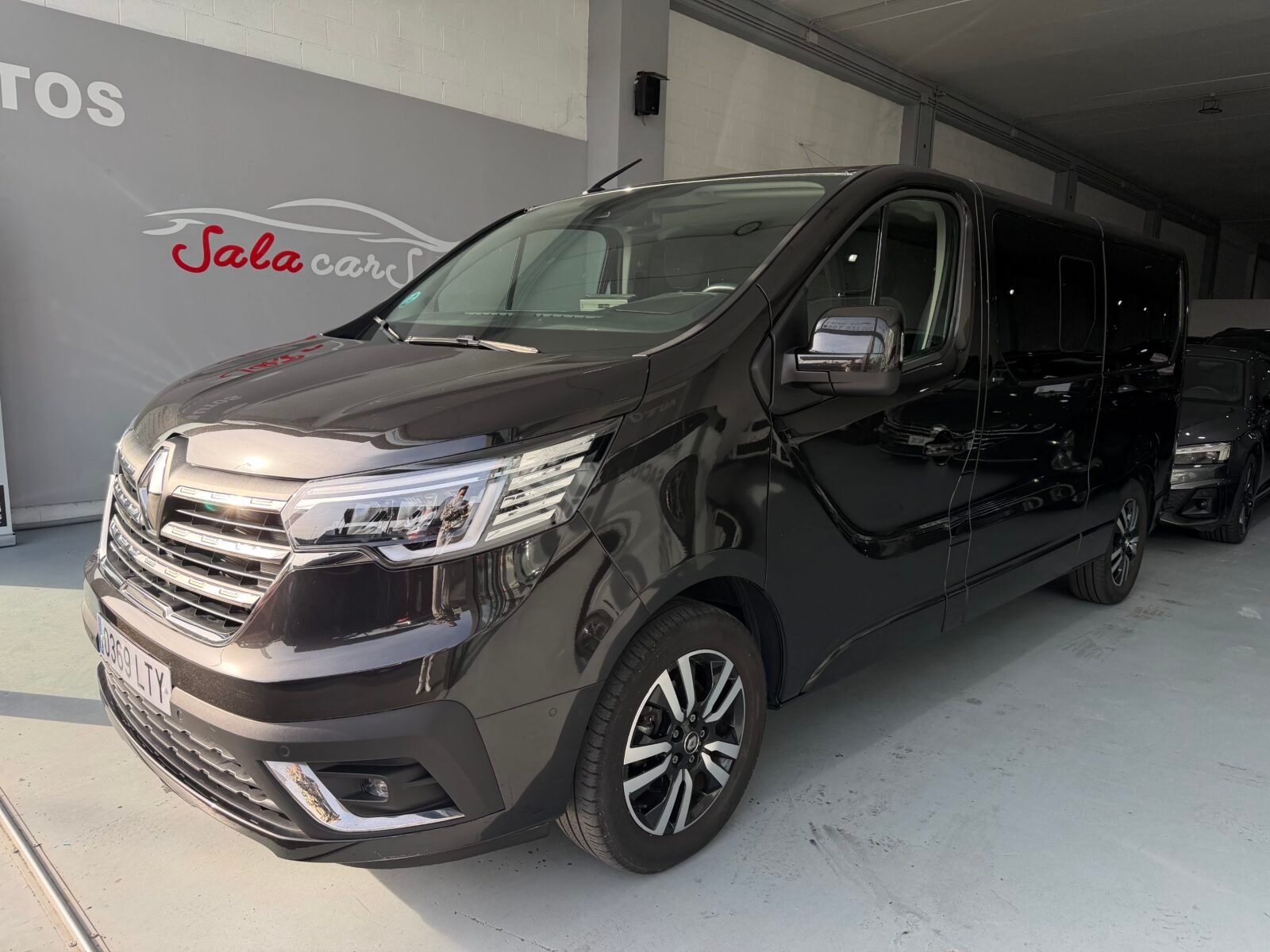 RENAULT TRAFIC SPACECLASS L2H1 