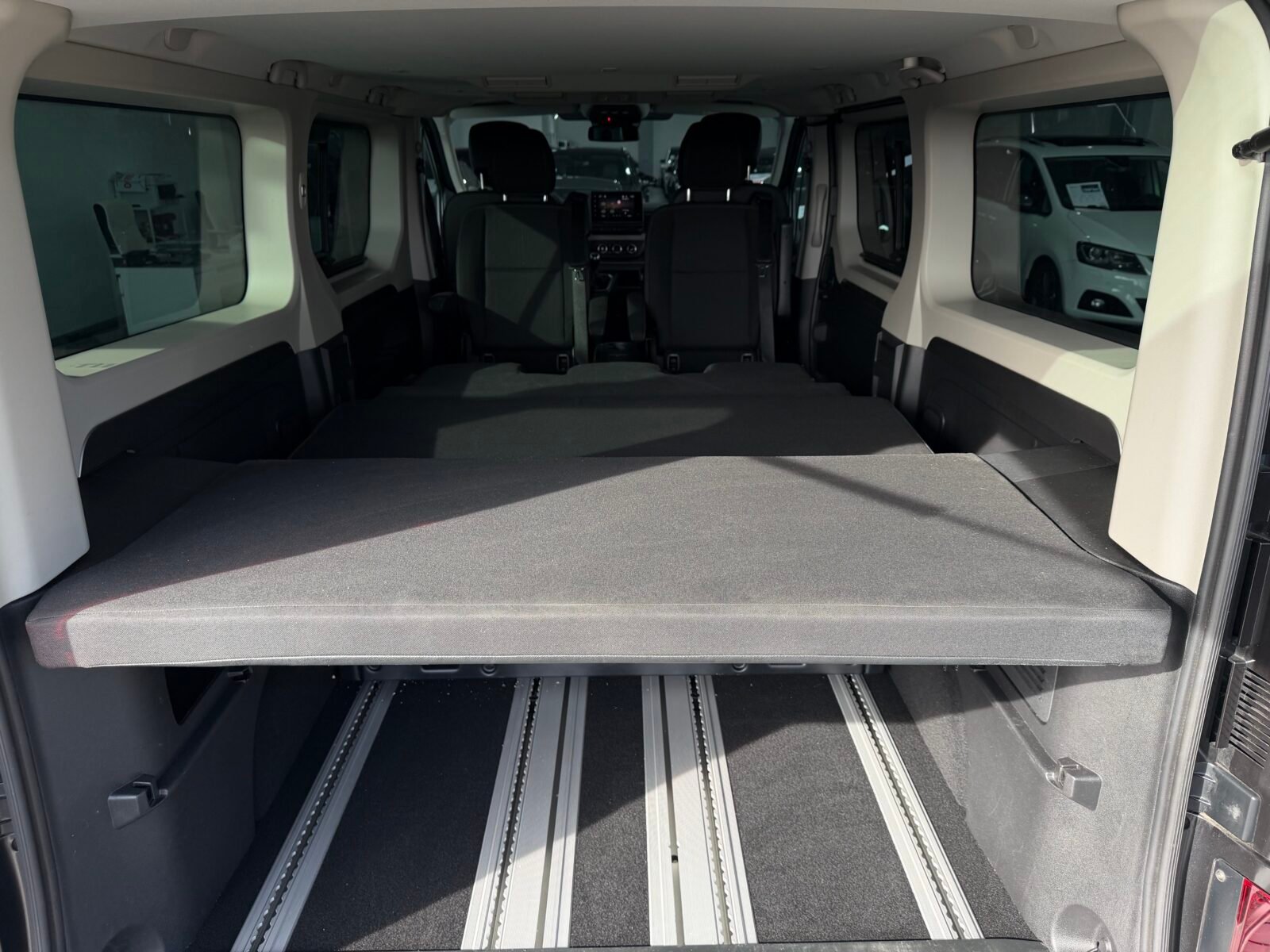 RENAULT TRAFIC SPACECLASS L2H1 