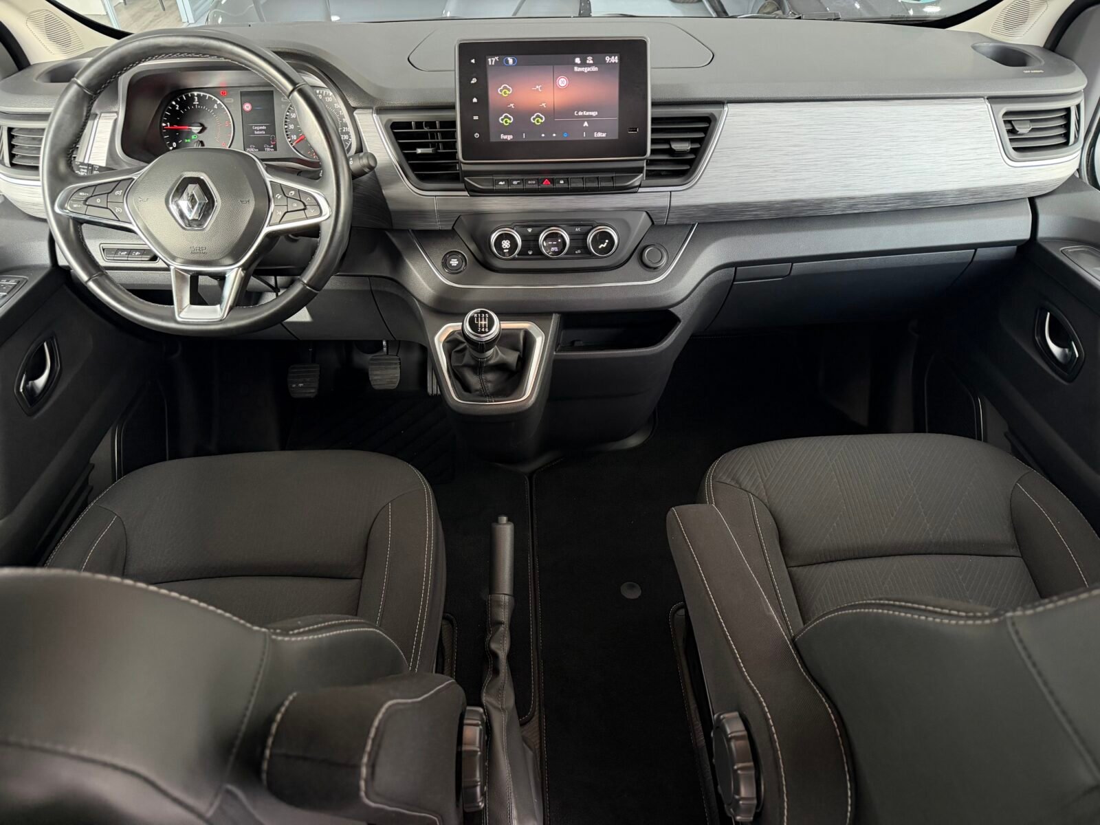 RENAULT TRAFIC SPACECLASS L2H1 