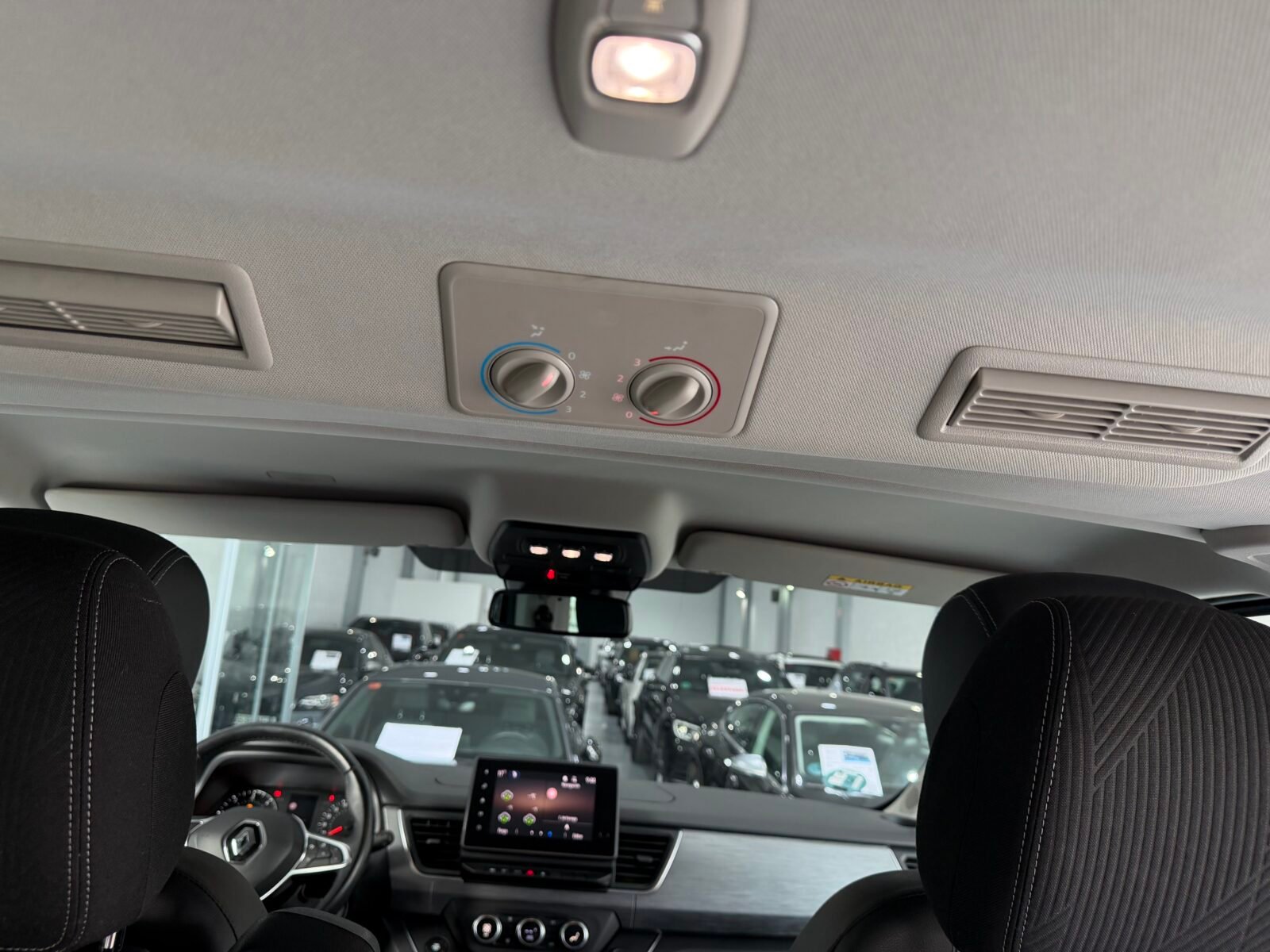 RENAULT TRAFIC SPACECLASS L2H1 