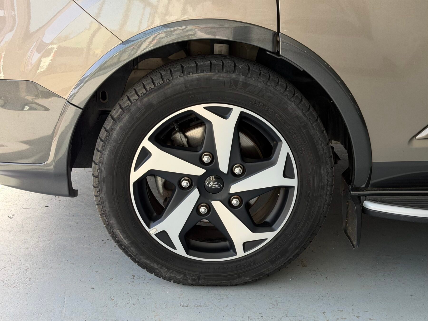 FORD TOURNEO CUSTOM 2.0 Ecob 136kW 185CV Hybr L2 Active