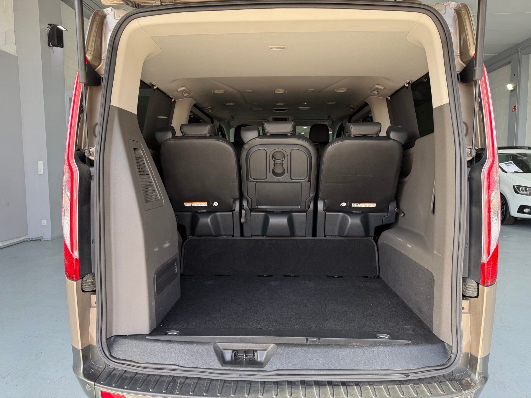 FORD TOURNEO CUSTOM 2.0 Ecob 136kW 185CV Hybr L2 Active