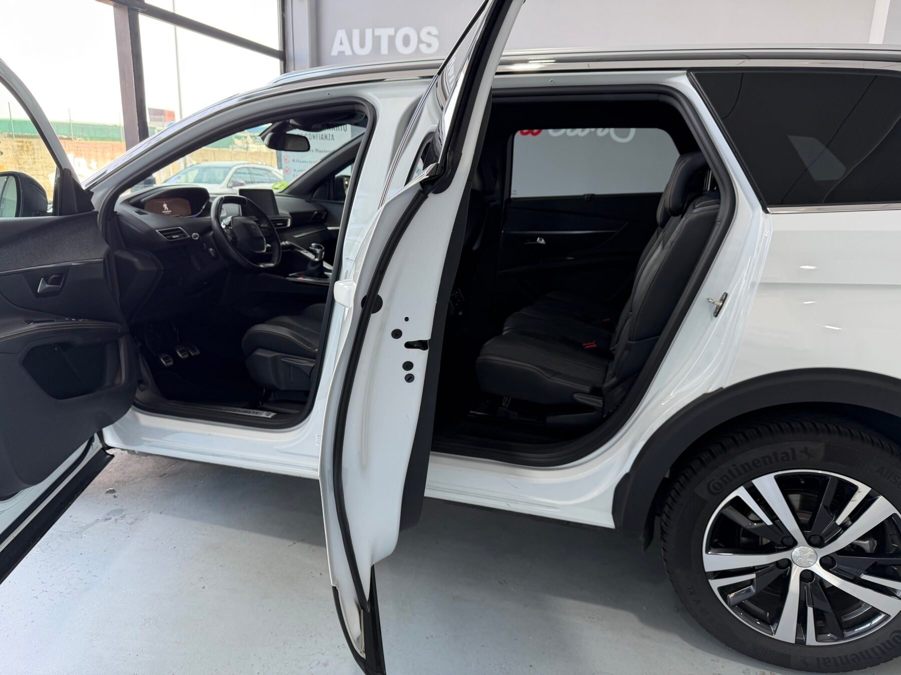 PEUGEOT  5008 GTLine 1.2L PureTech 96kW 130CV SS